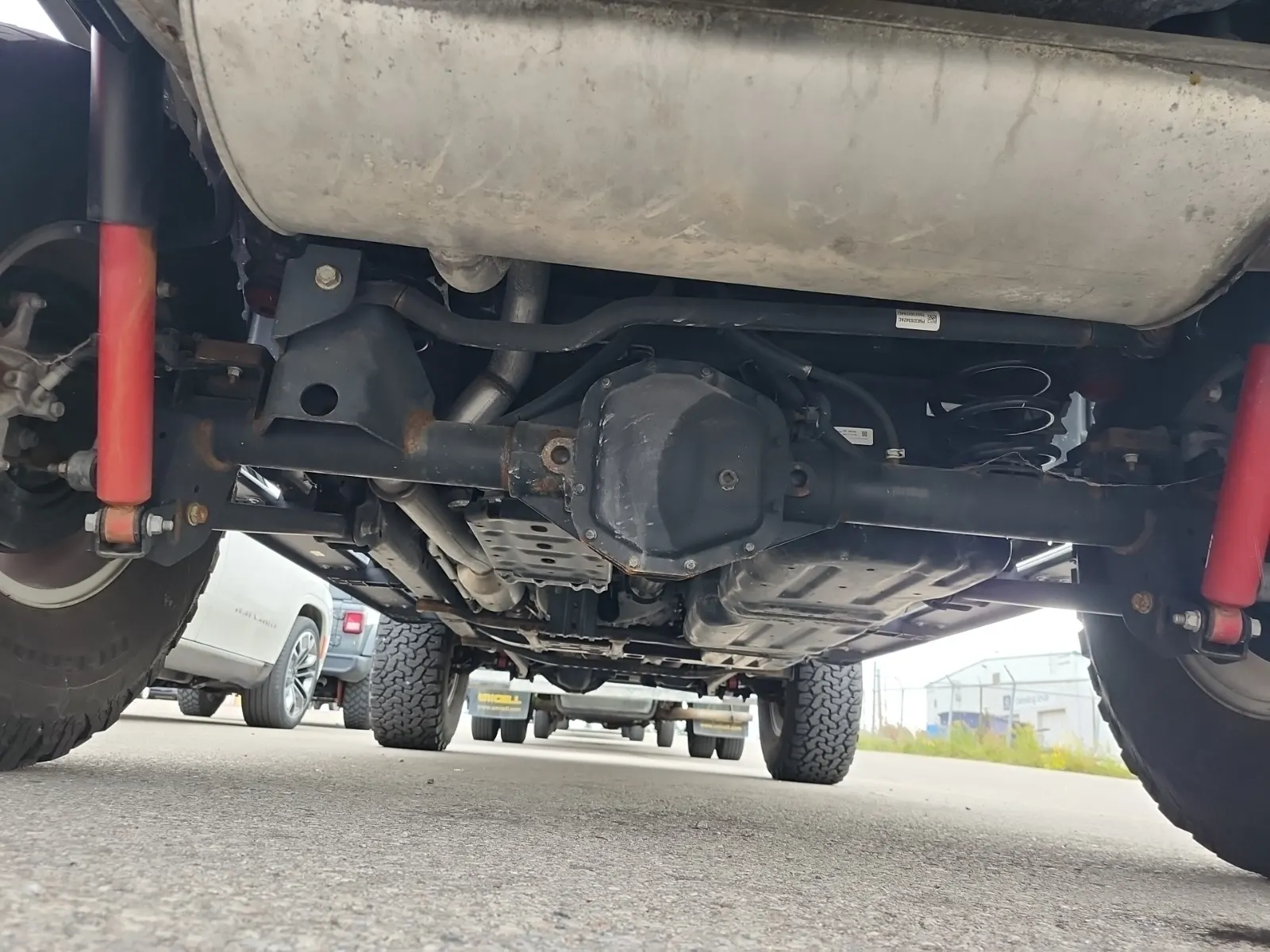 Undercarriage - Rear Photo
