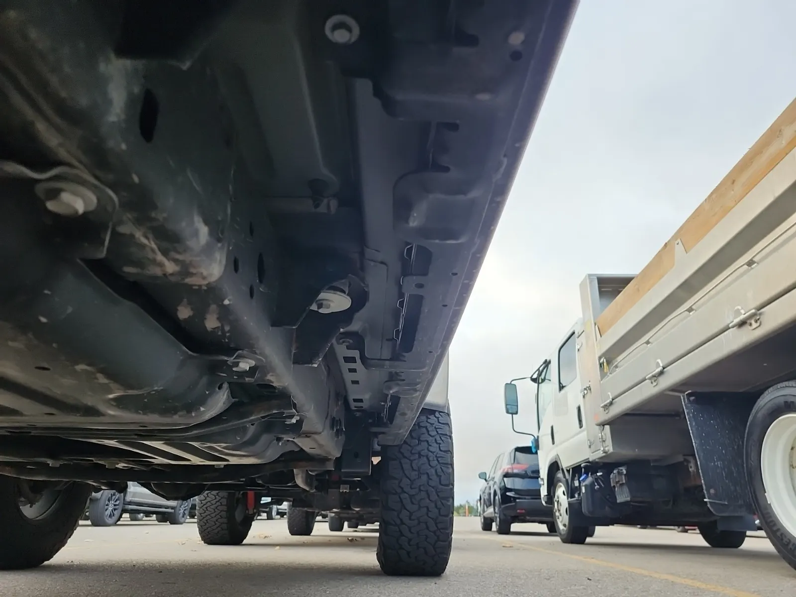 Undercarriage - Passenger Photo