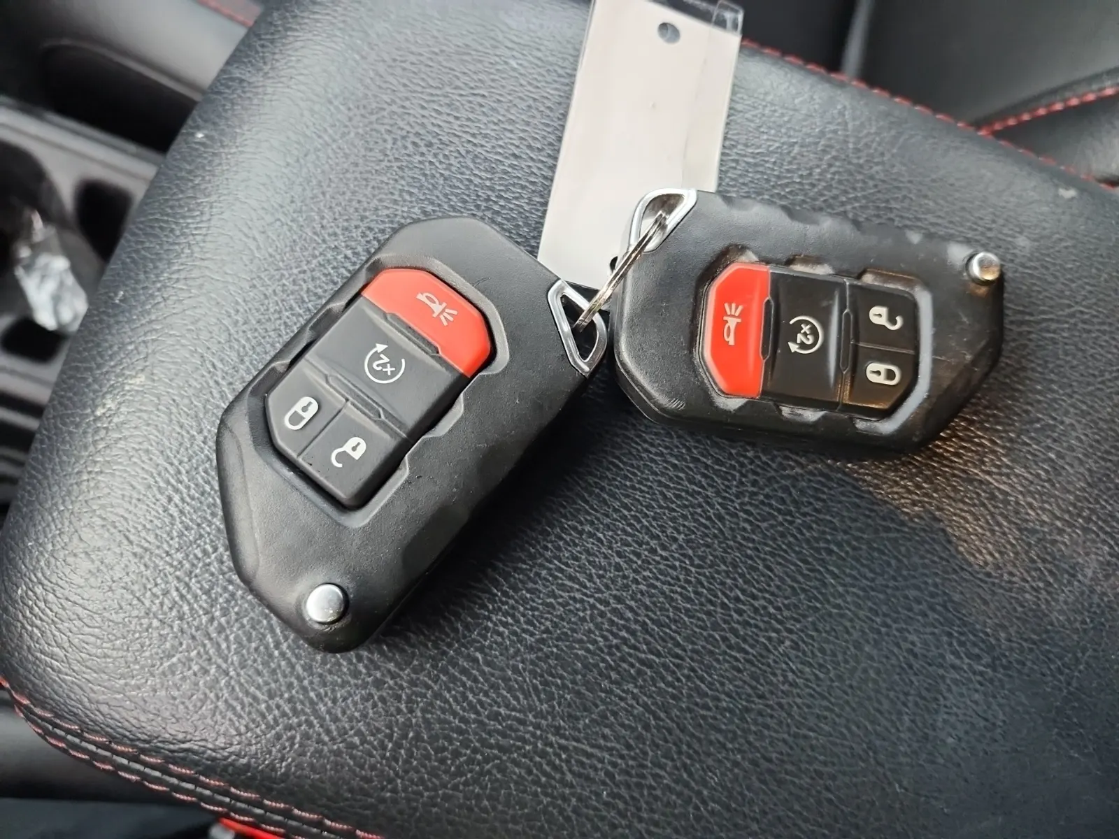 Keys/Fobs/Manual Photo