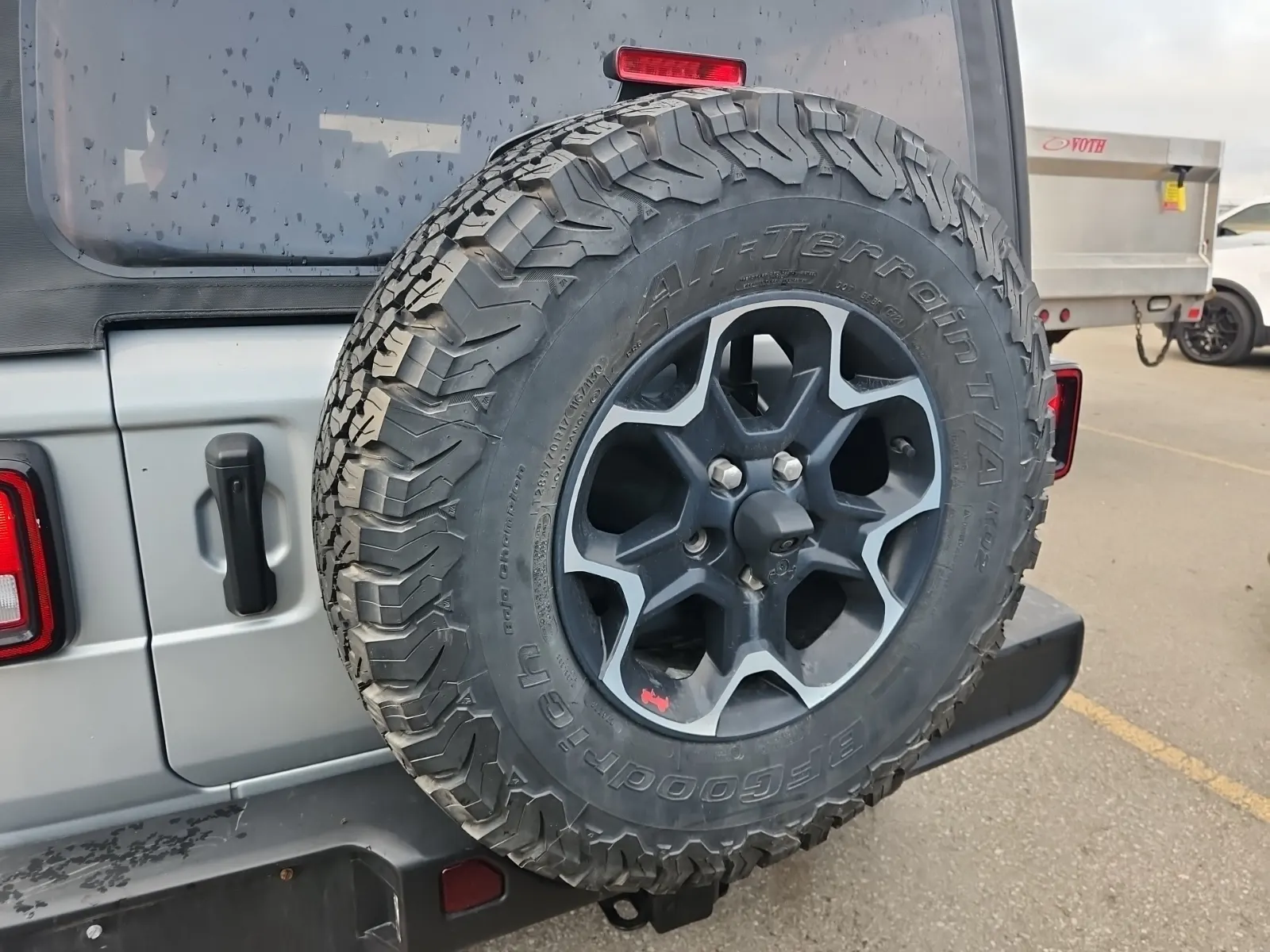 Spare Tire & Wheel Photo