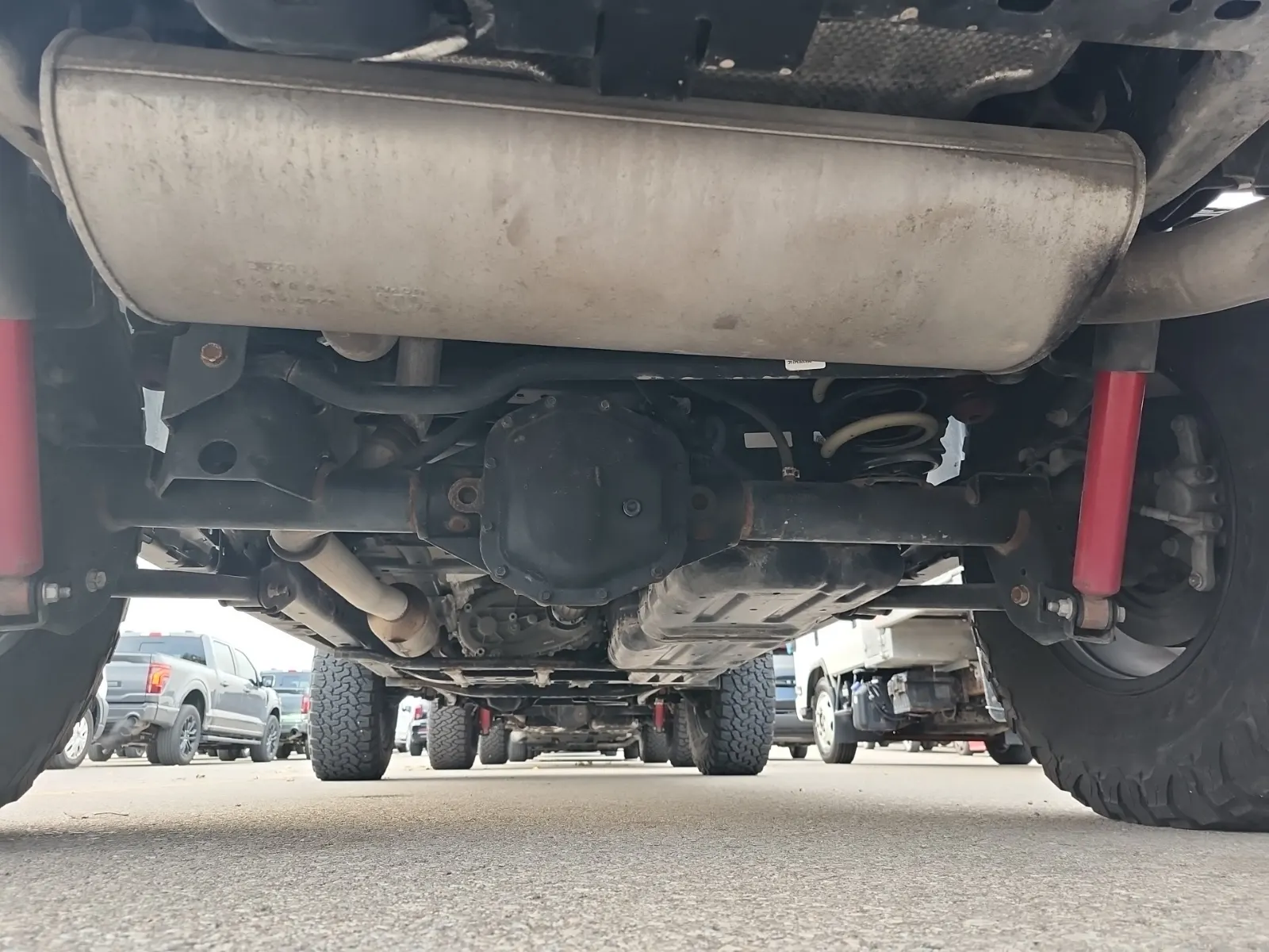 Undercarriage - Rear Photo