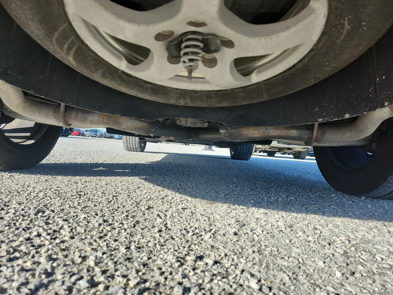 Undercarriage - Rear Photo