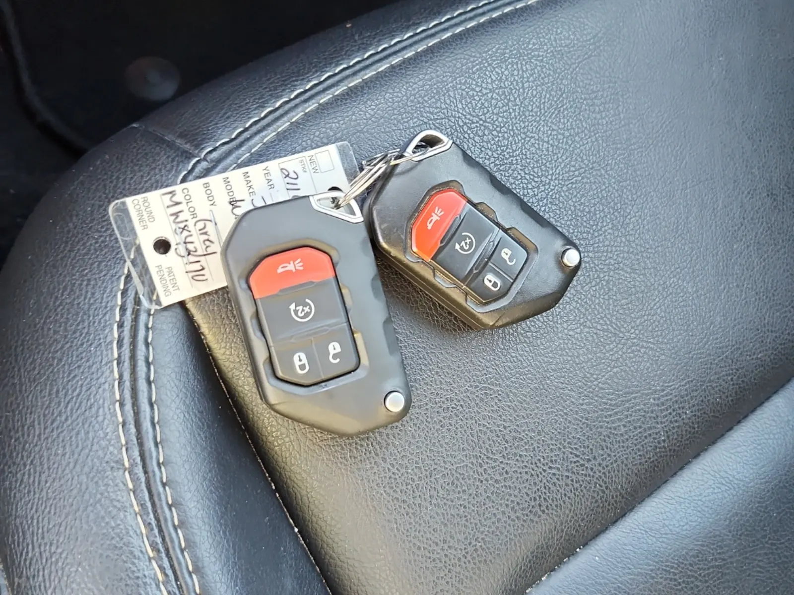 Keys/Fobs/Manual Photo