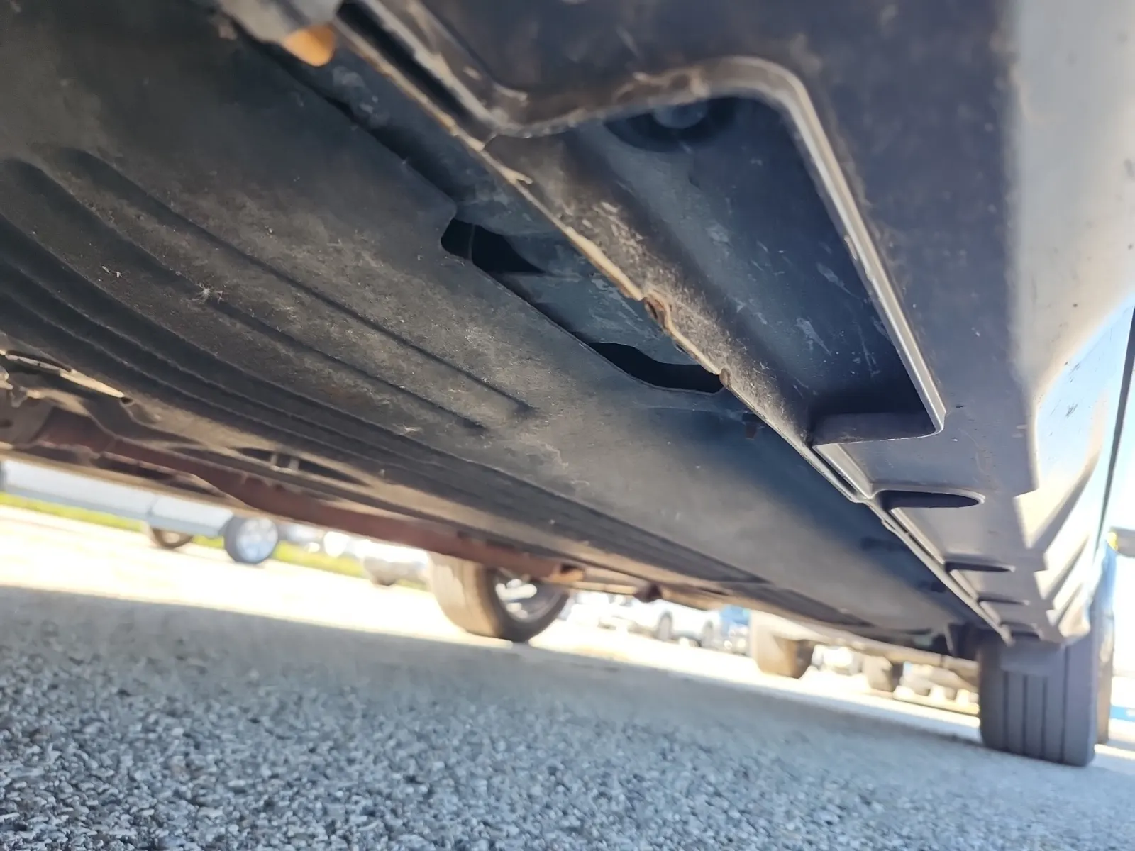 Undercarriage - Driver Photo