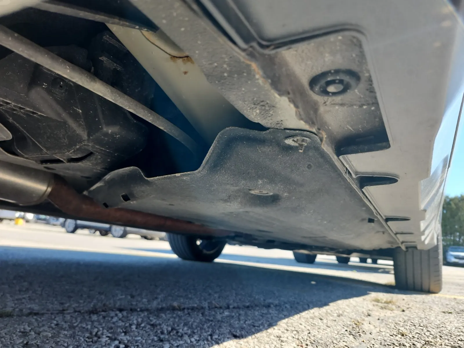 Undercarriage - Passenger Photo