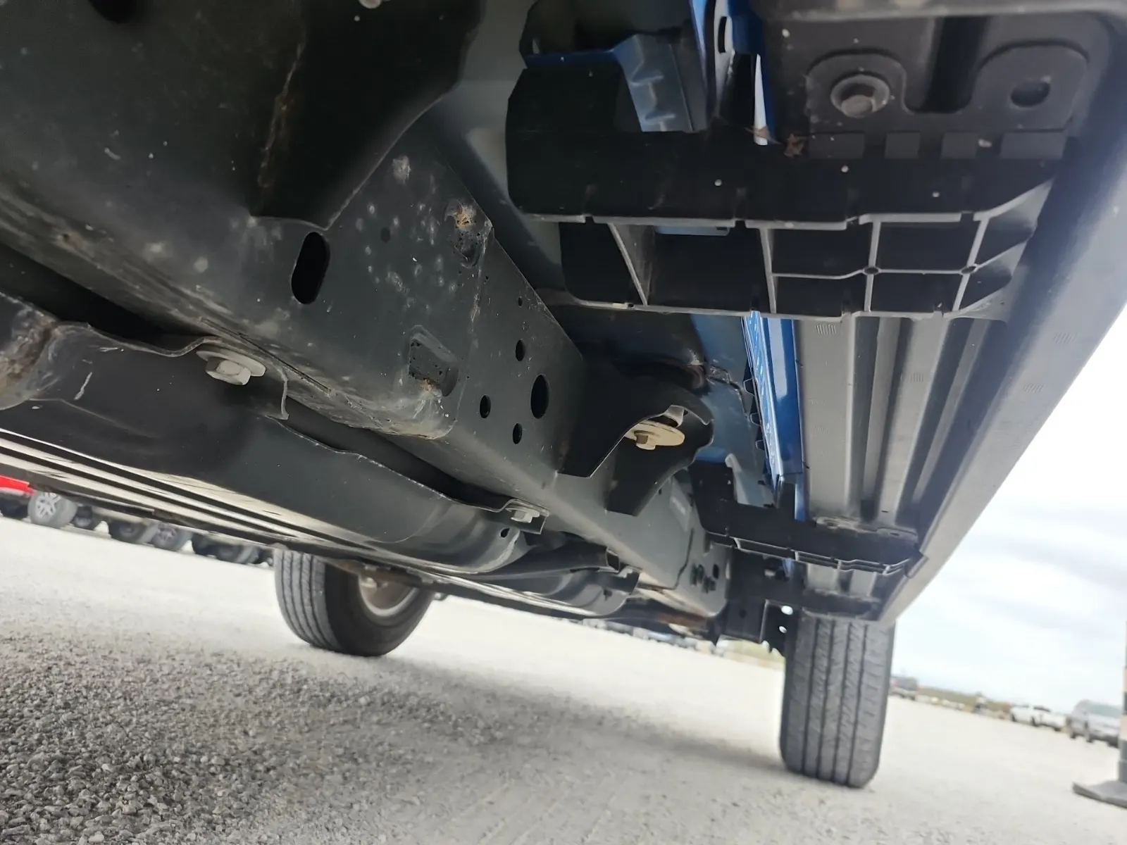 Undercarriage - Passenger Photo