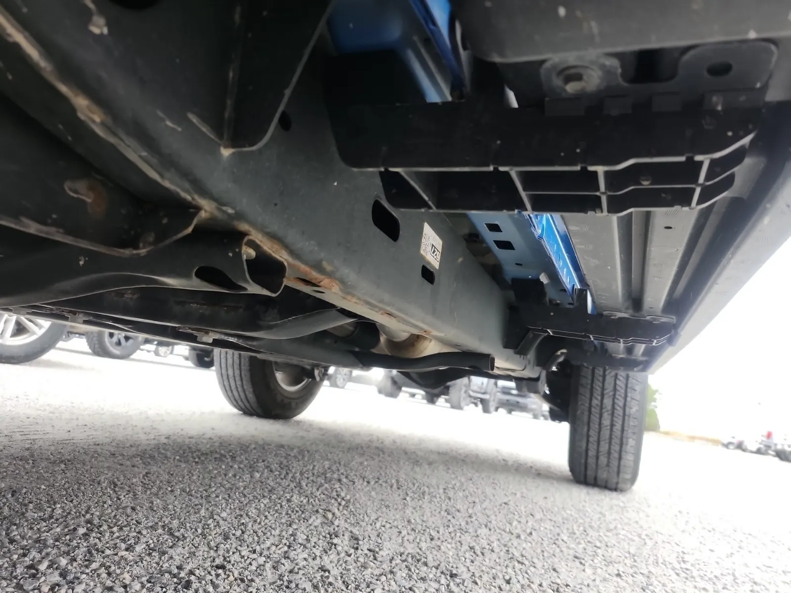 Undercarriage - Driver Photo