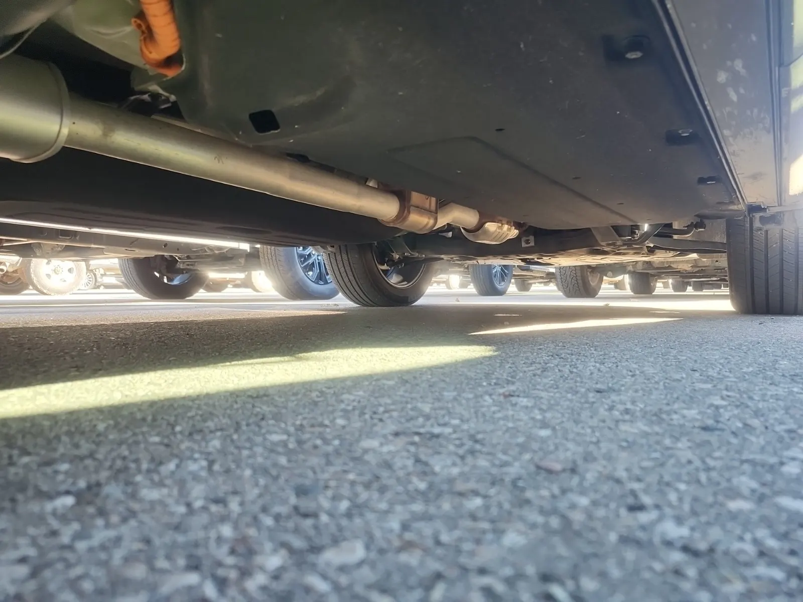 Undercarriage - Passenger Photo