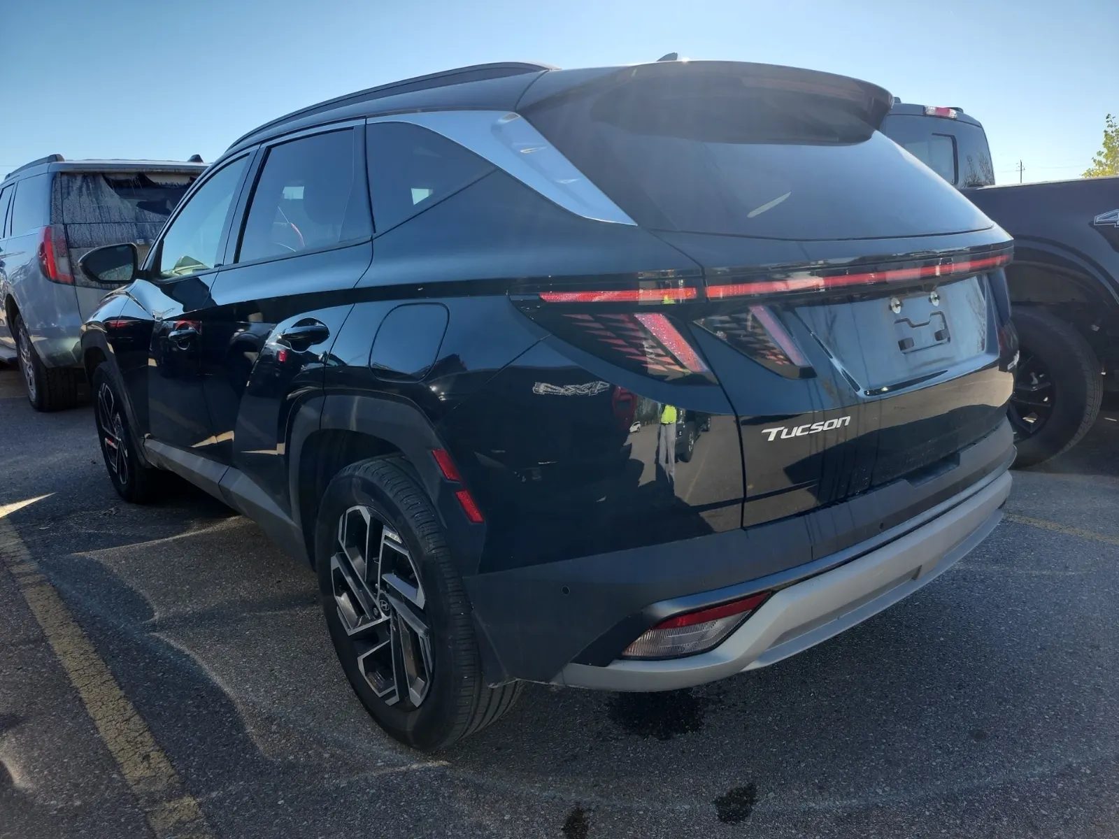Driver Rear 3/4 Photo