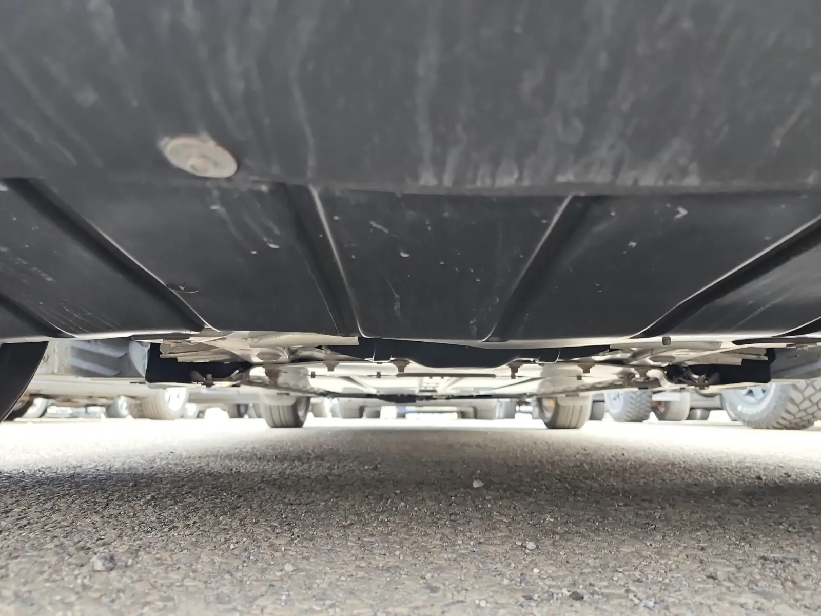 Undercarriage - Front Photo