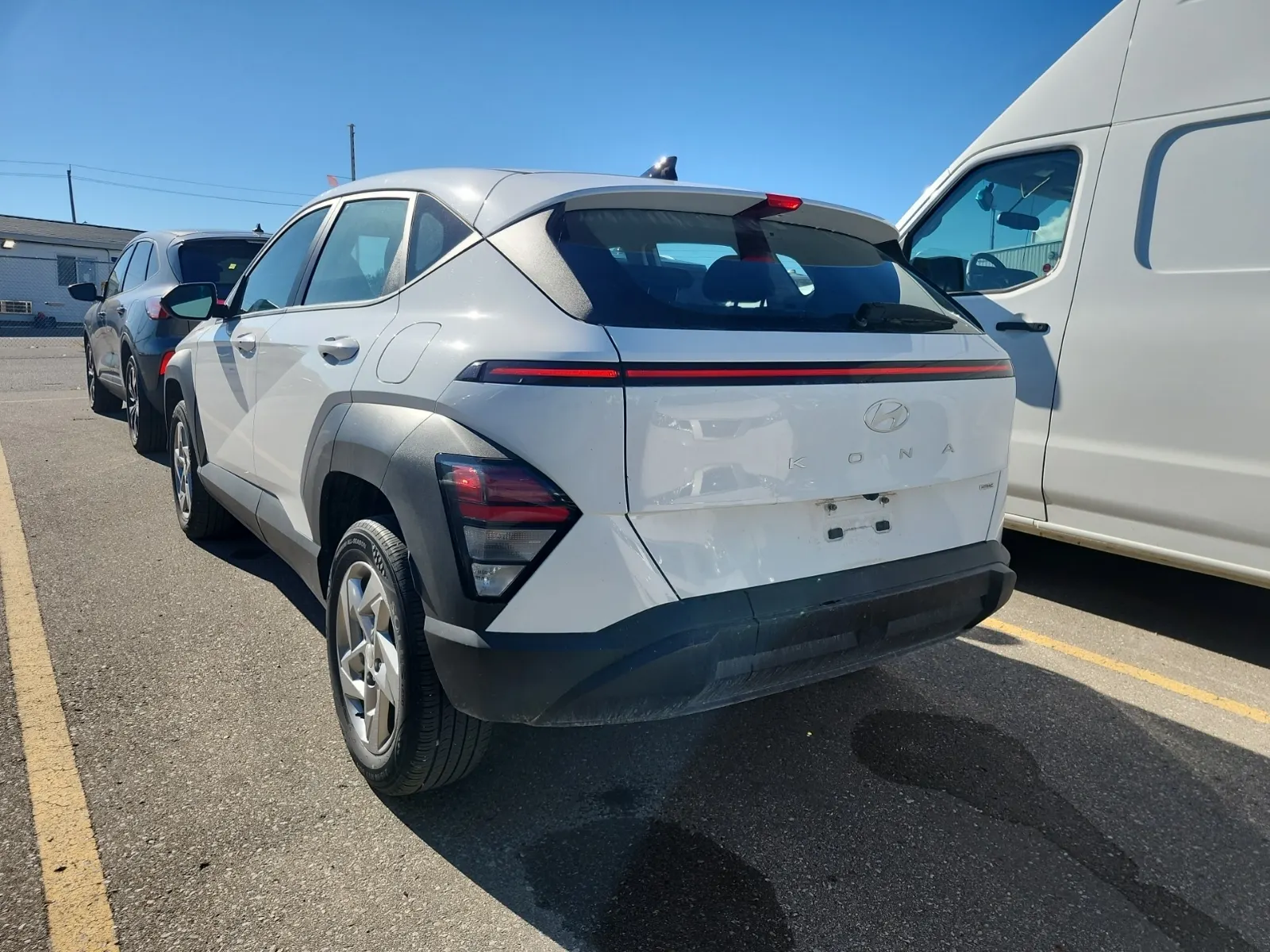 Driver Rear 3/4 Photo