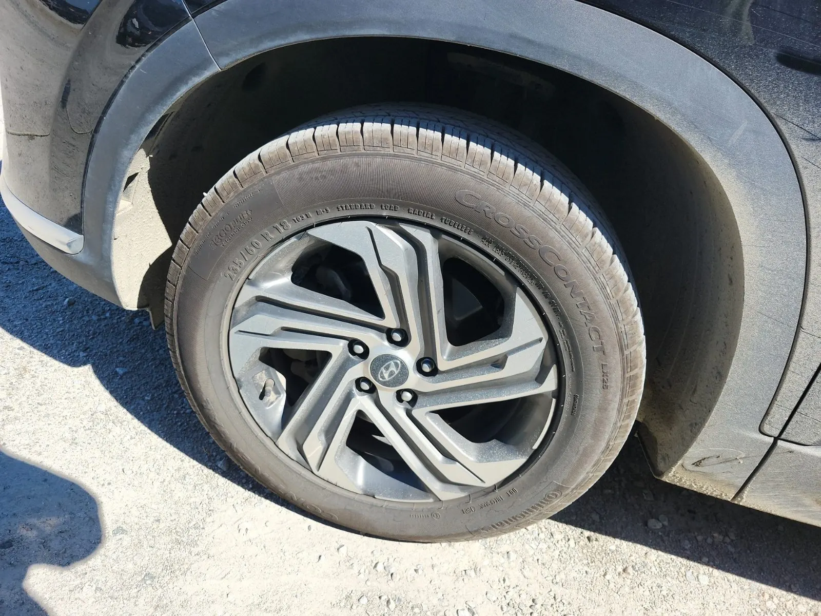 Front driver wheel/tire photo