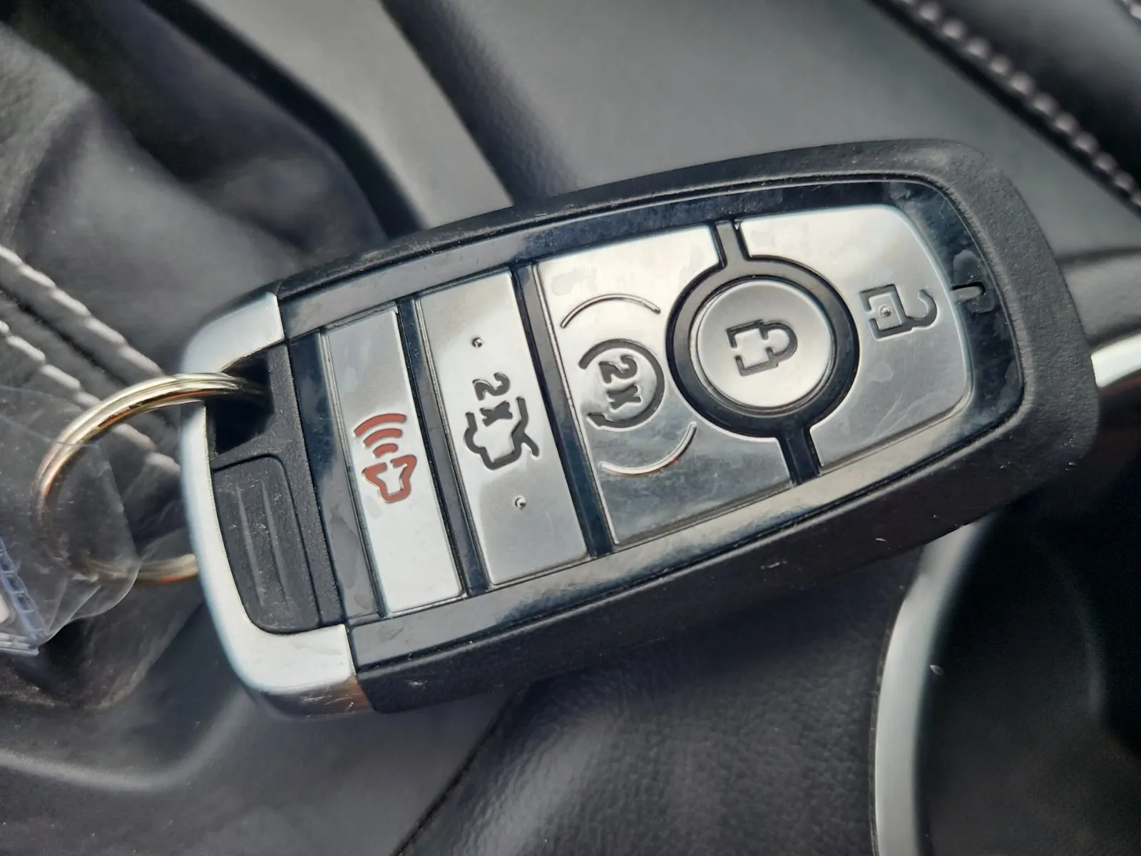 Keys/Fobs/Manual Photo