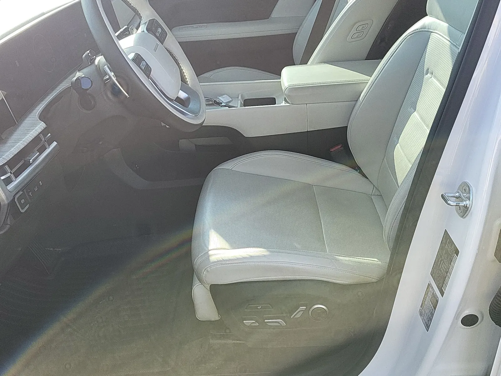 Front Interior Photo