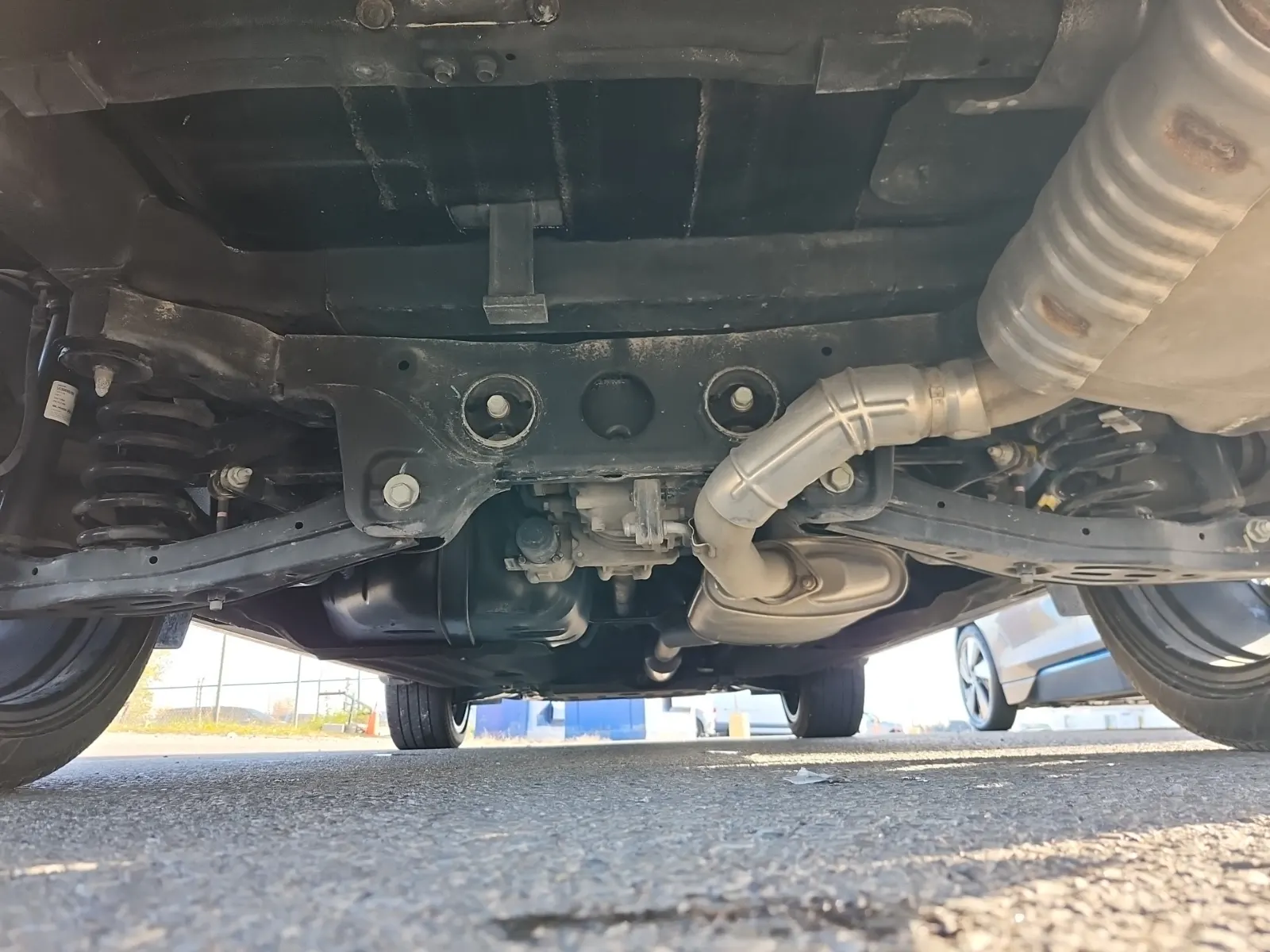 Undercarriage - Rear Photo
