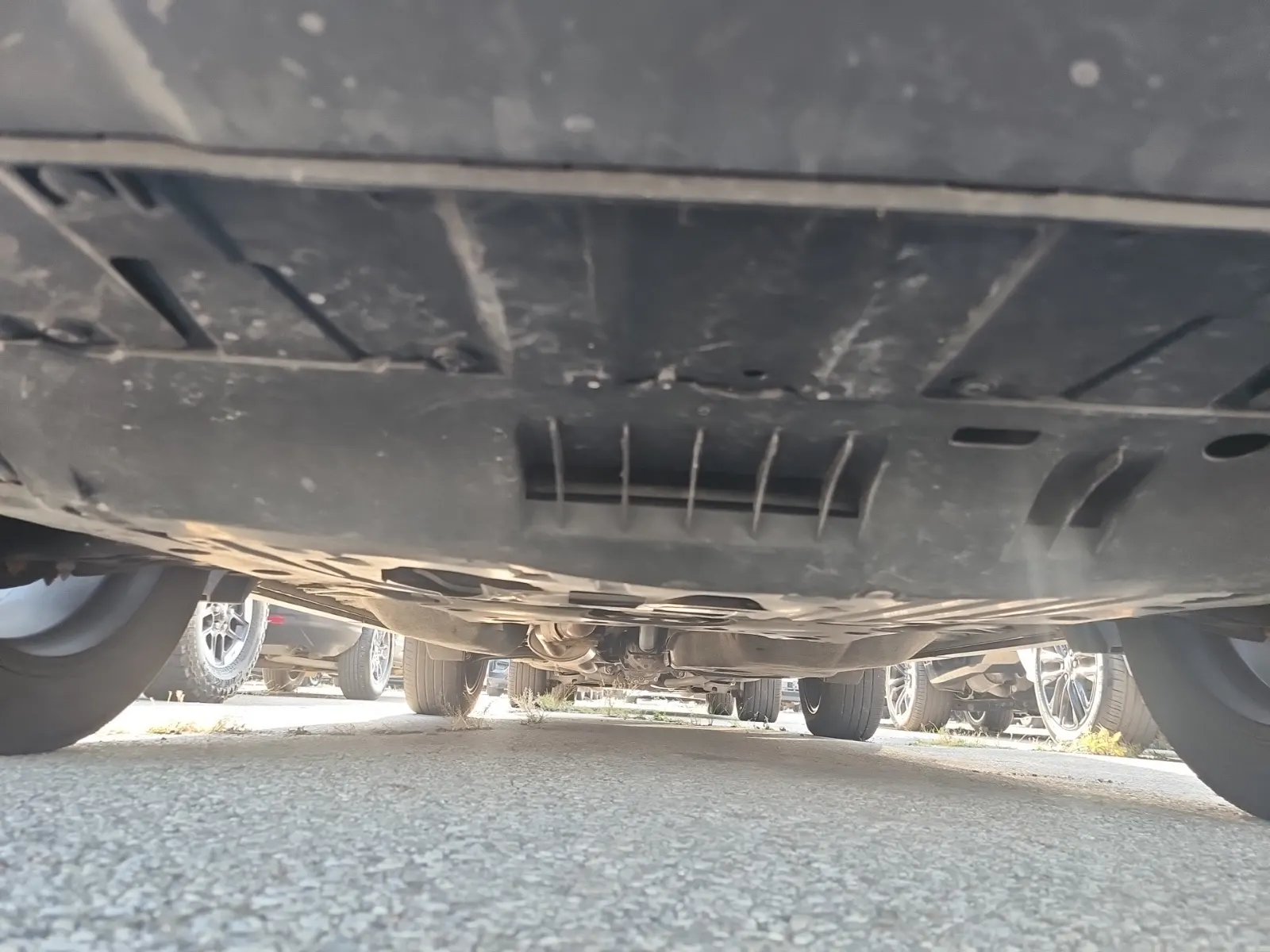 Undercarriage - Front Photo