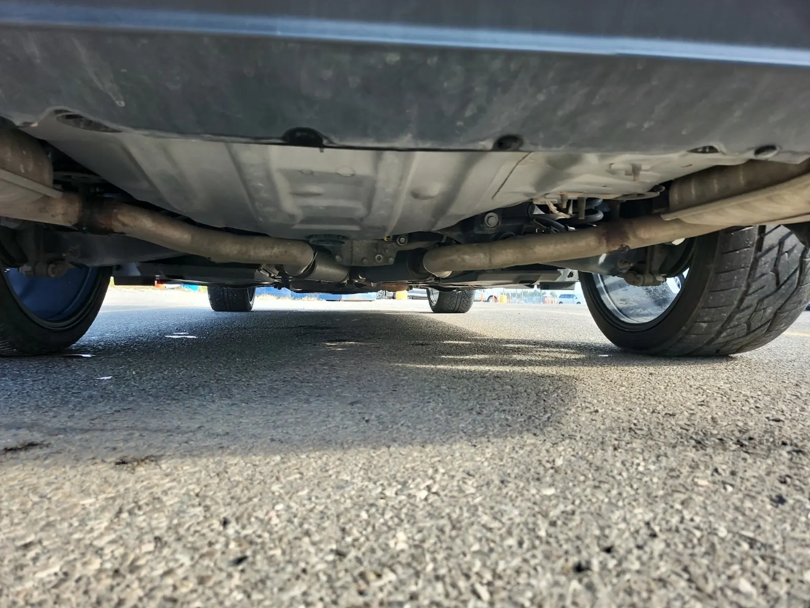 Undercarriage - Rear Photo