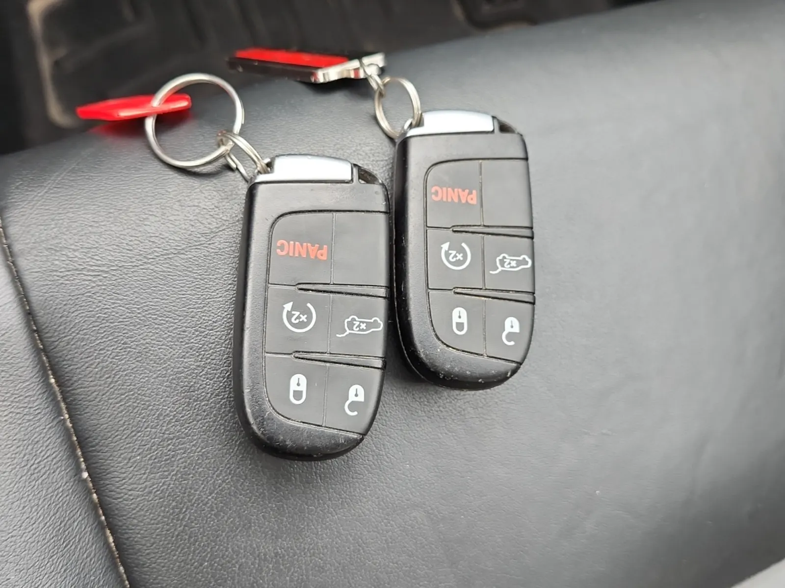 Keys/Fobs/Manual Photo