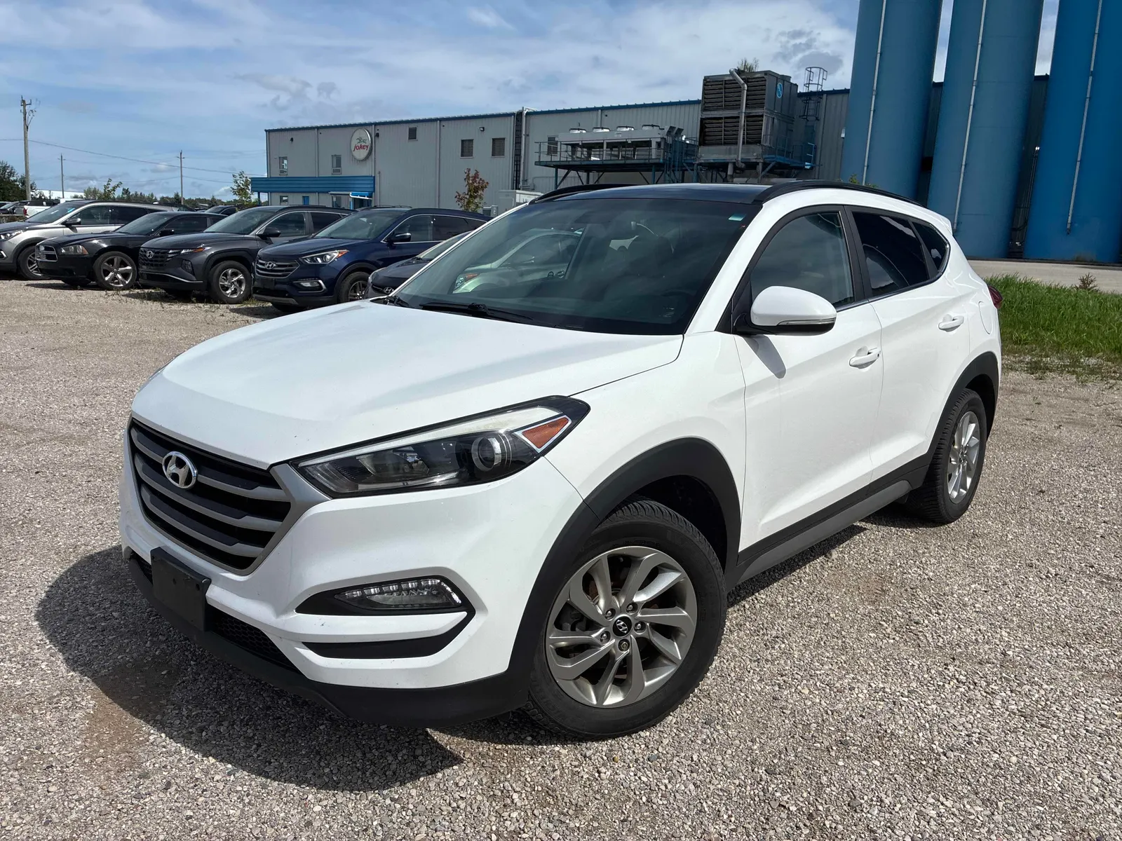 3/4 Front (Main image)