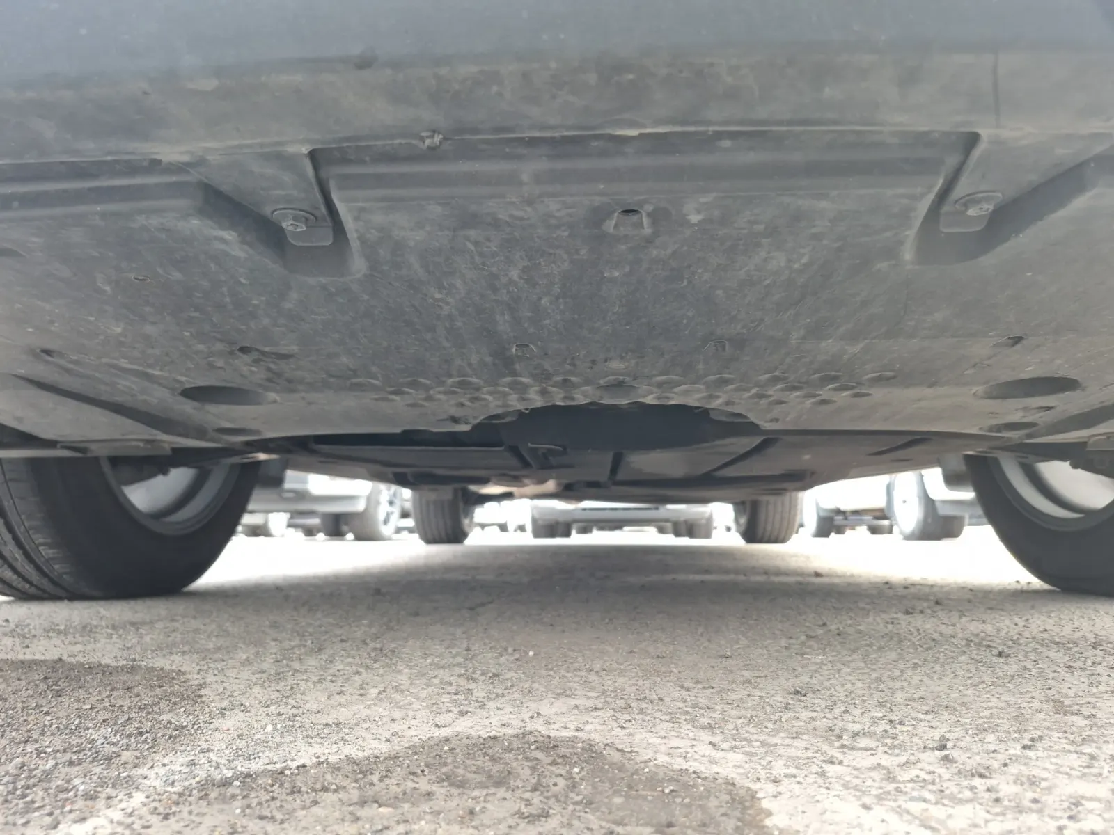 Undercarriage - Front Photo
