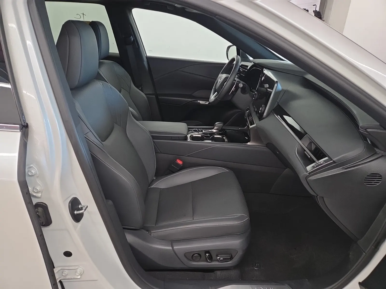 Right Side Interior Photo