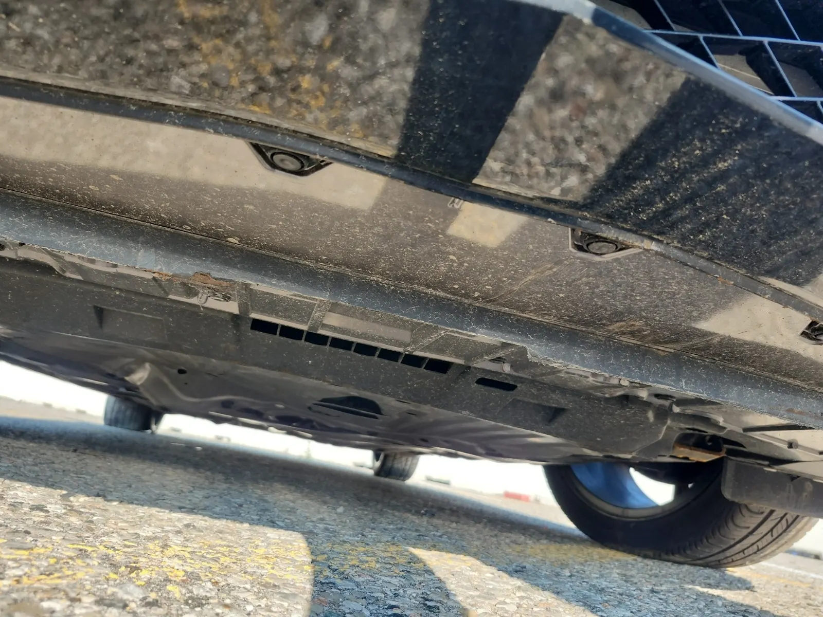 Undercarriage - Front Photo
