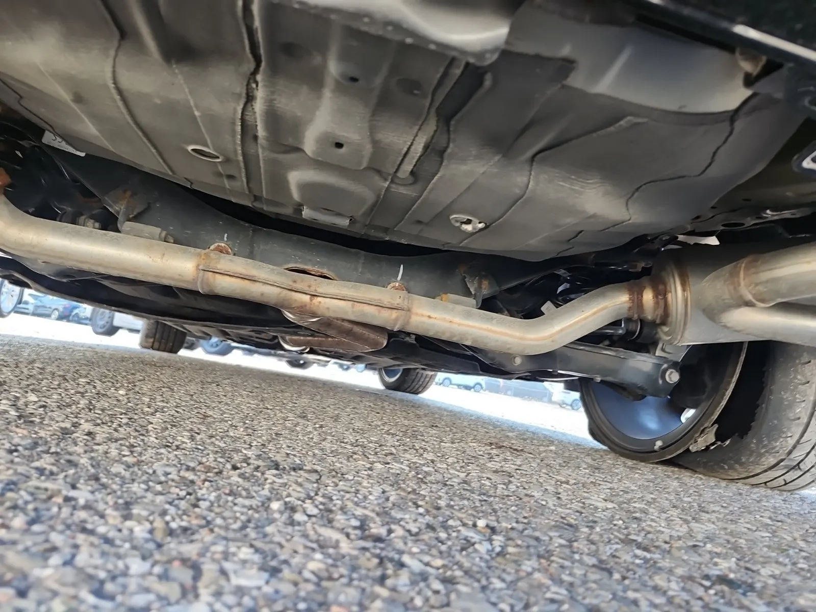 Undercarriage - Rear Photo