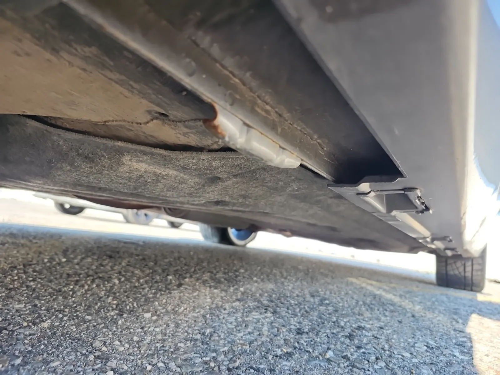 Undercarriage - Driver Photo