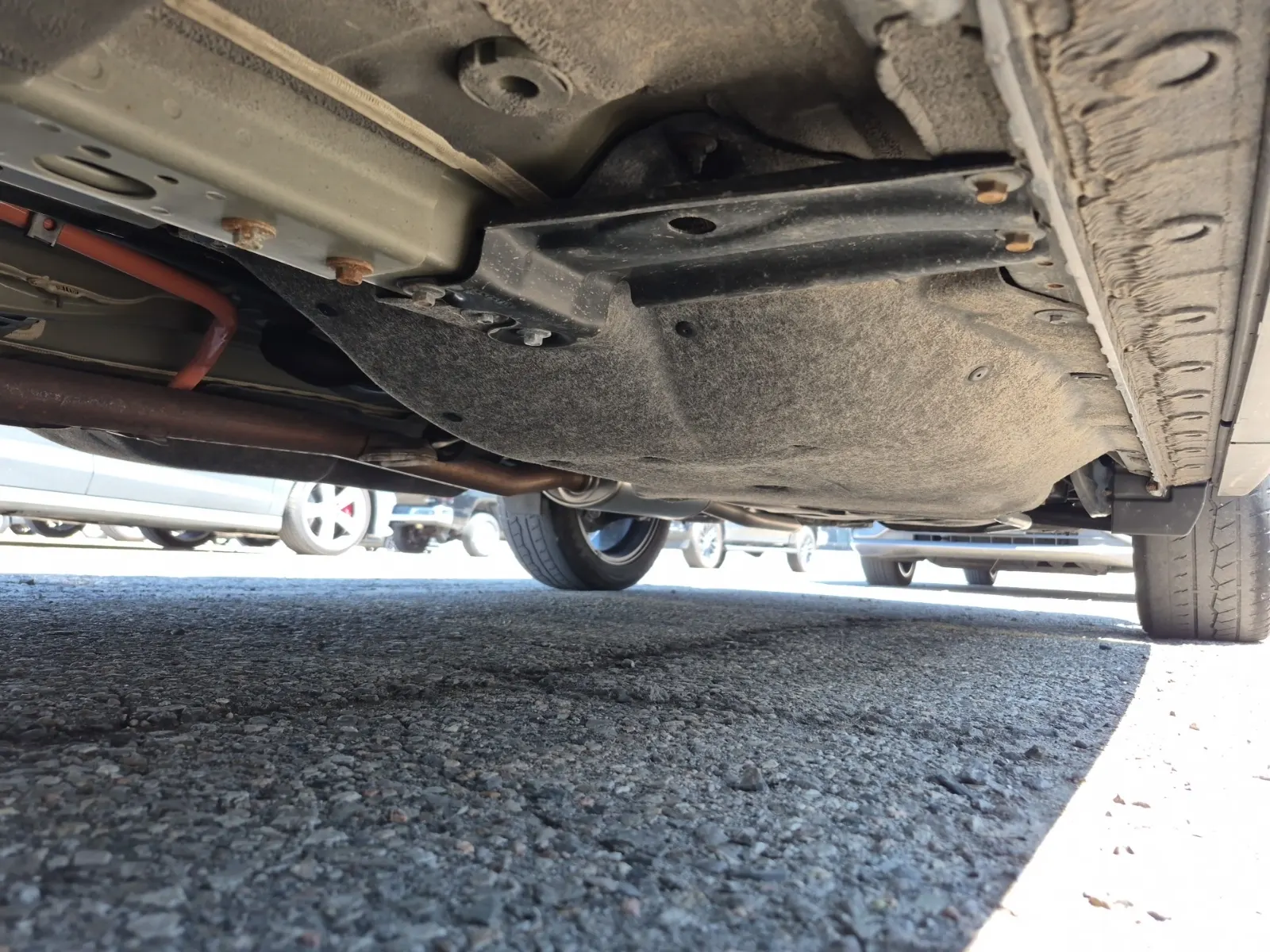 Undercarriage - Driver Photo
