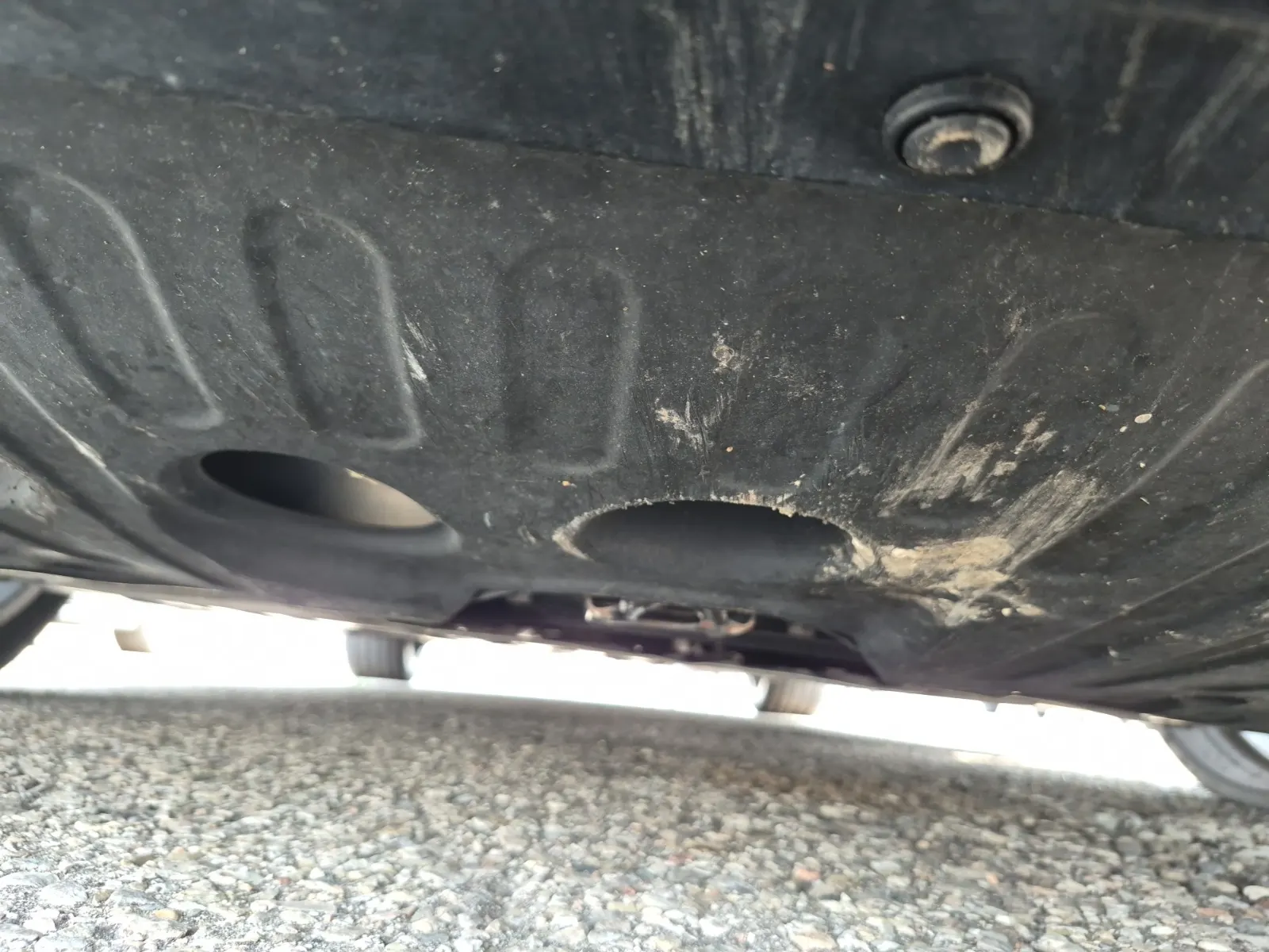 Undercarriage - Front Photo