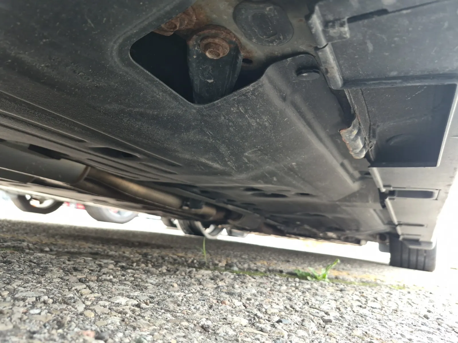 Undercarriage - Passenger Photo