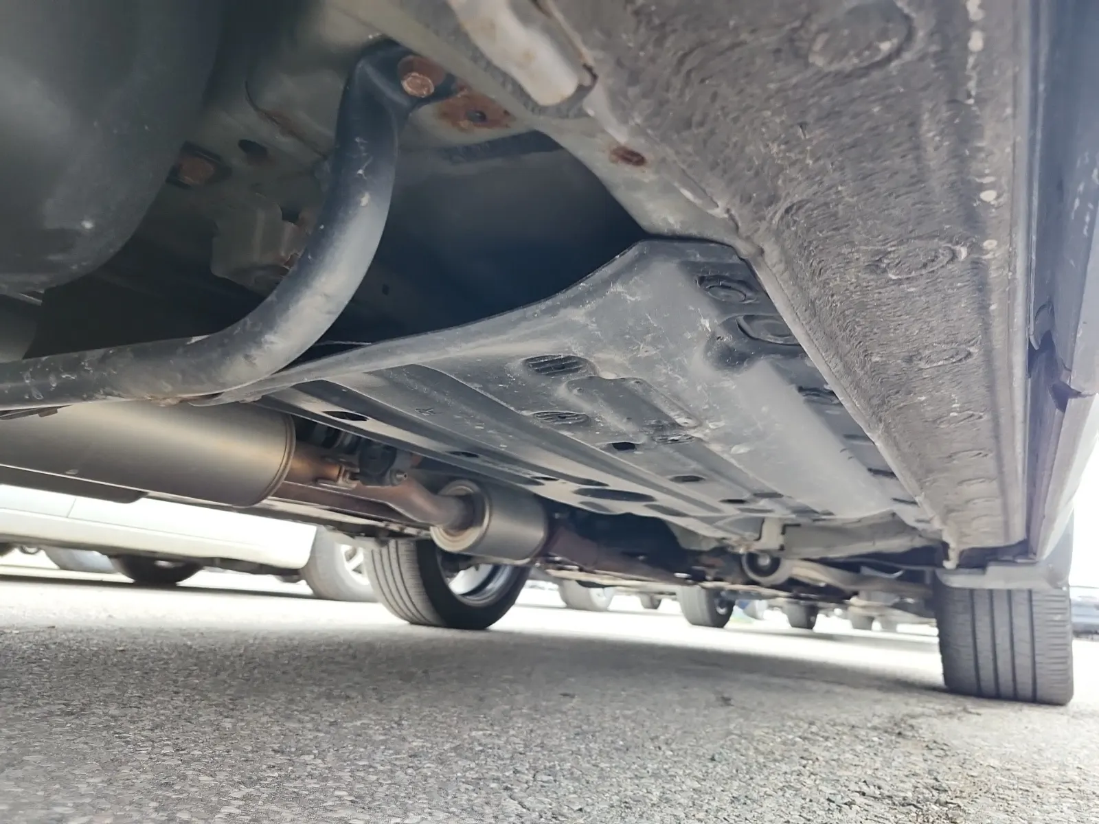 Undercarriage - Passenger Photo