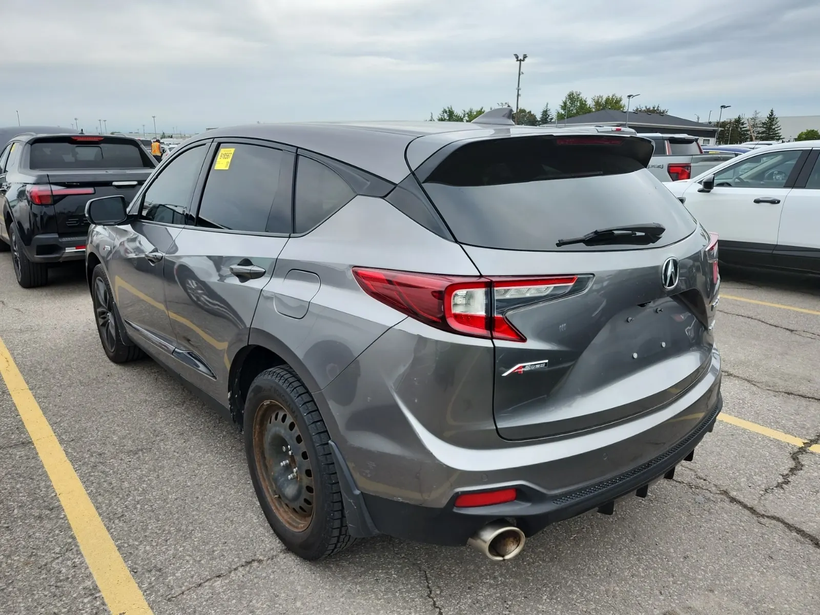 Driver Rear 3/4 Photo