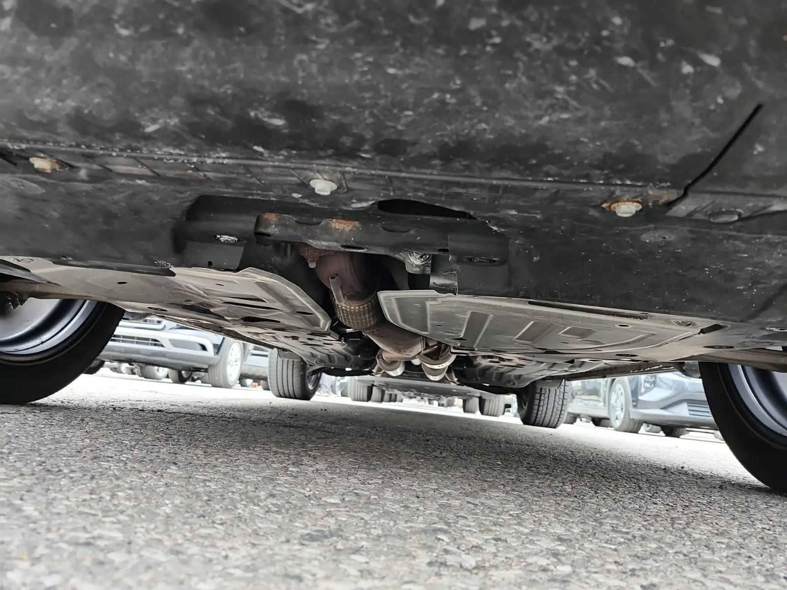 Undercarriage - Front Photo