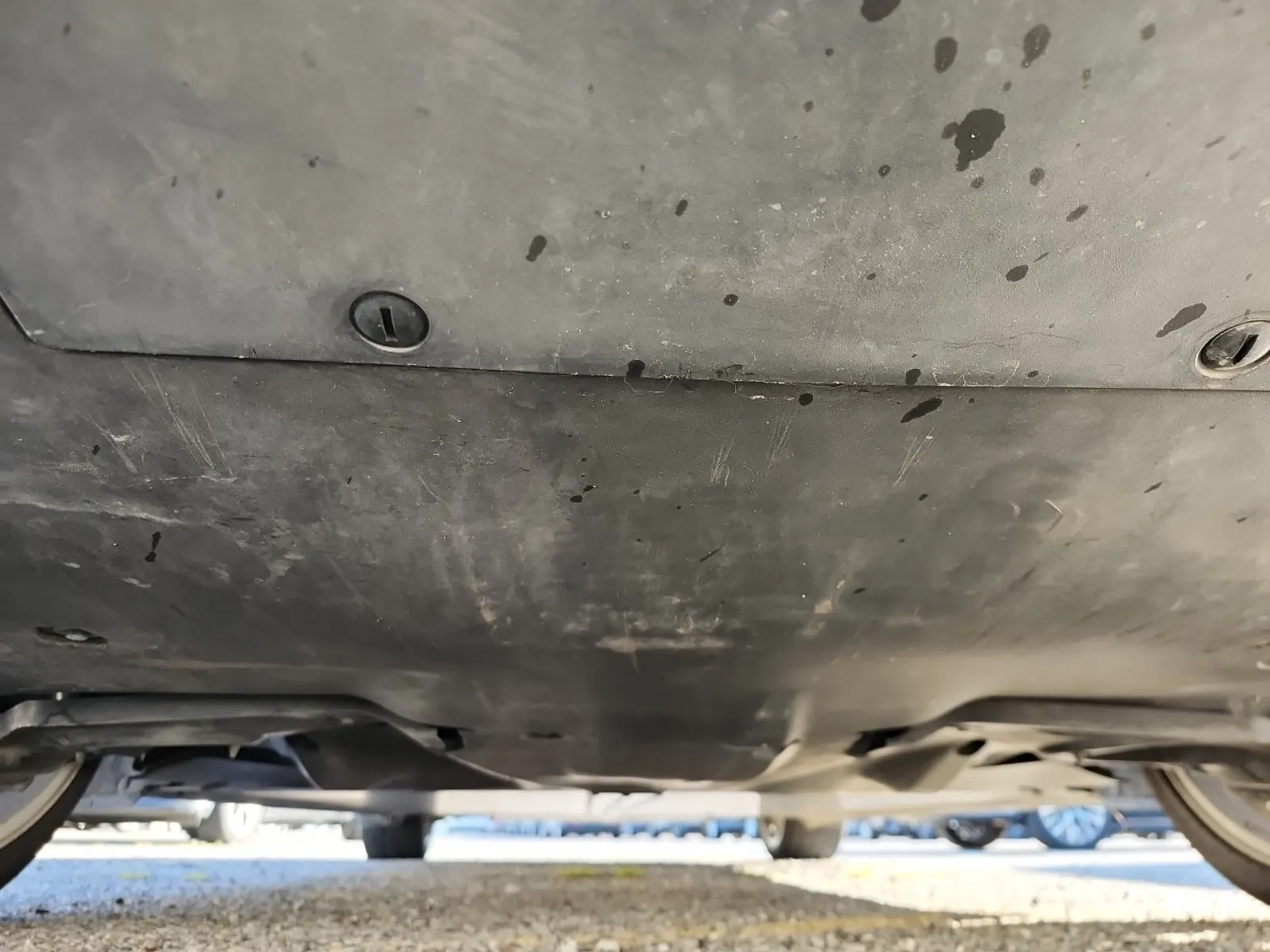 Undercarriage - Rear Photo