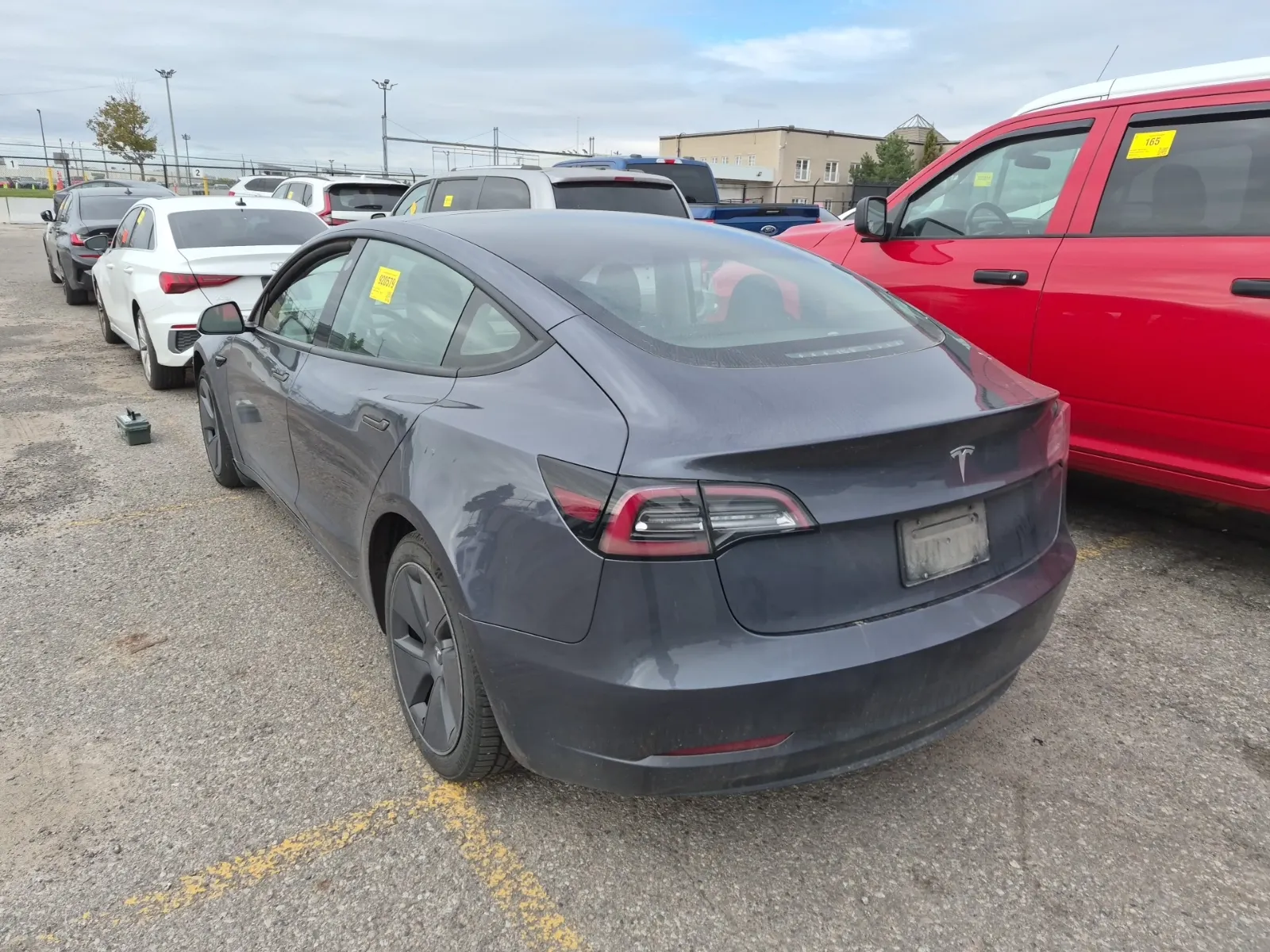 Driver Rear 3/4 Photo