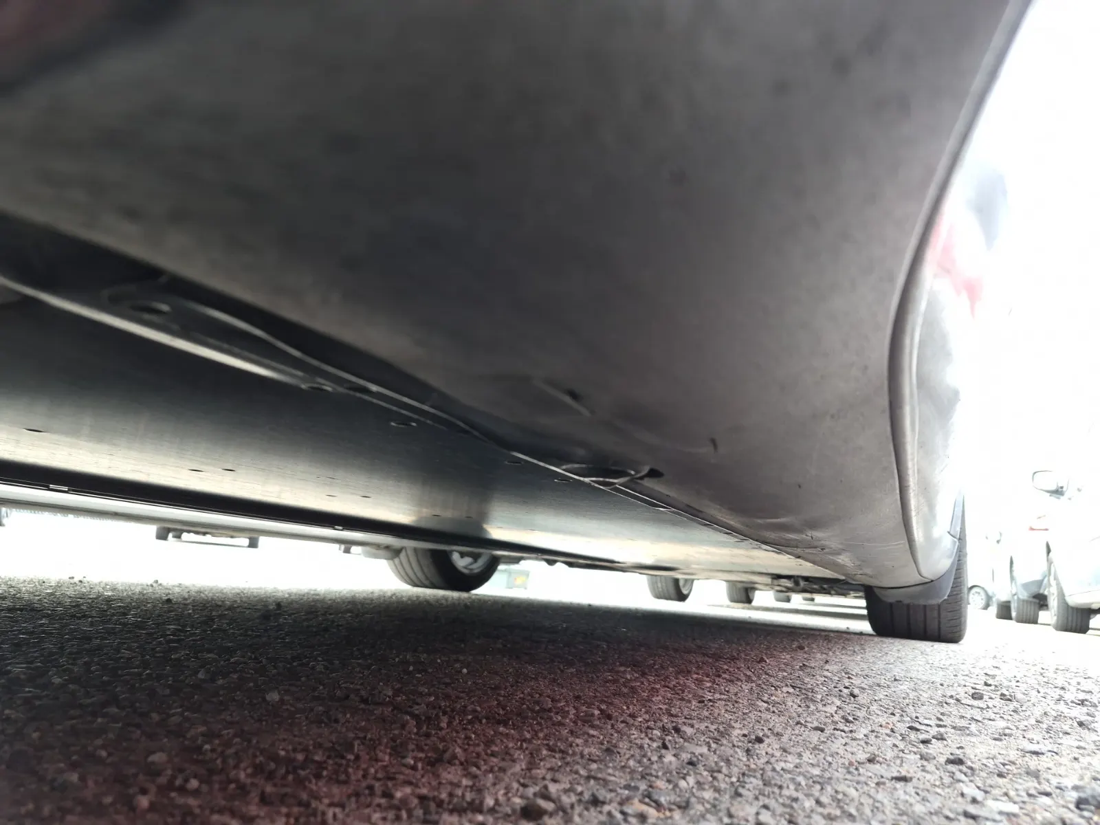 Undercarriage - Passenger Photo