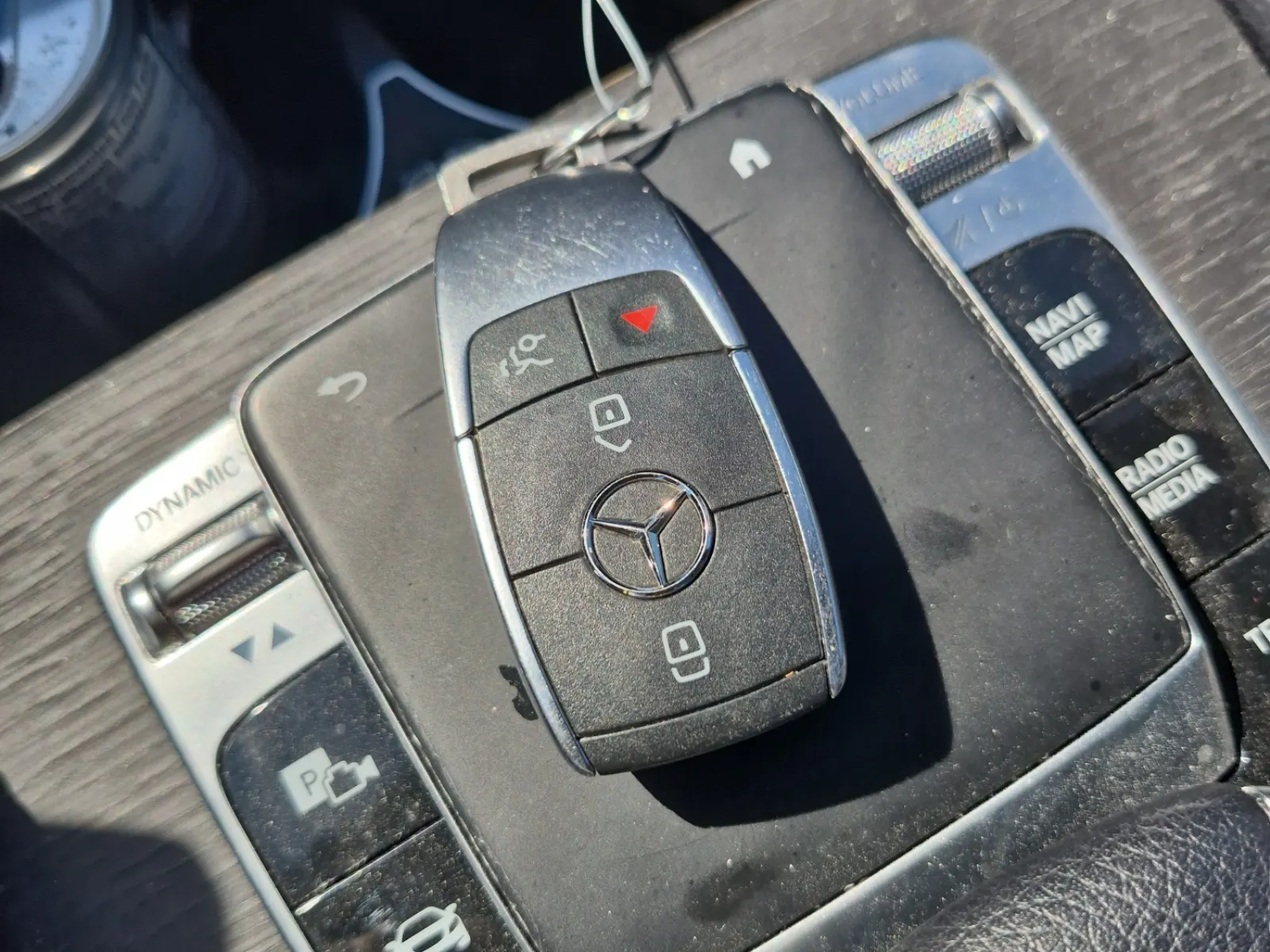 Keys/Fobs/Manual Photo