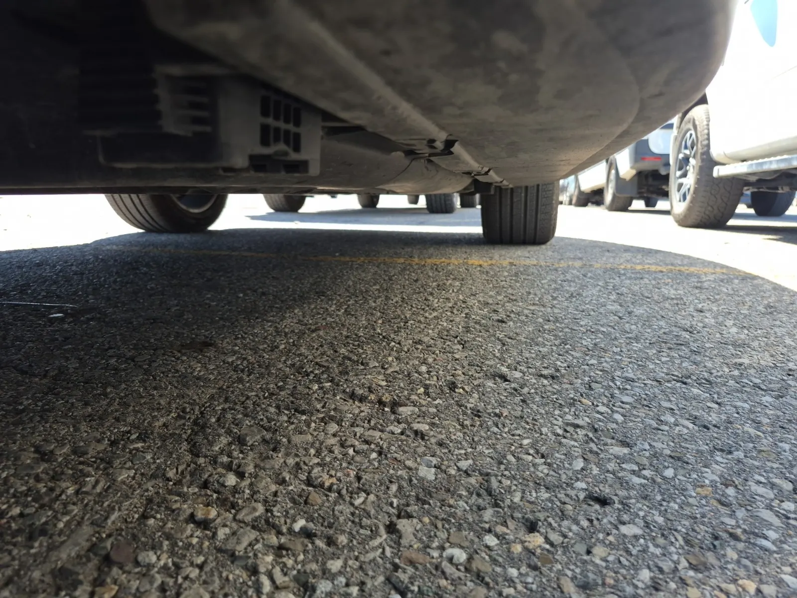 Undercarriage - Passenger Photo