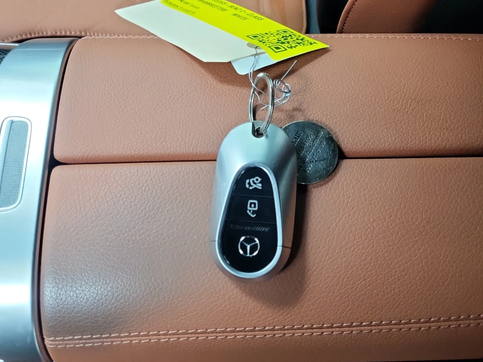 Keys/Fobs/Manual Photo
