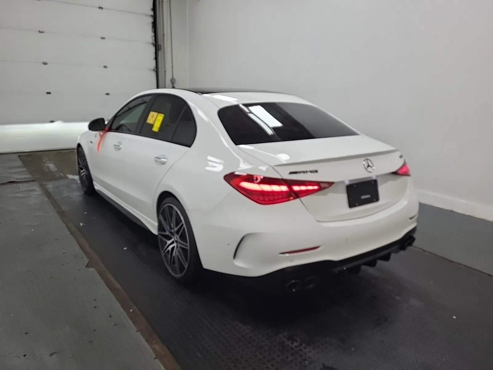 Driver Rear 3/4 Photo
