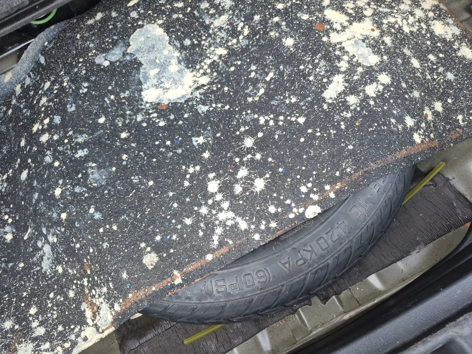 Spare Tire & Wheel Photo