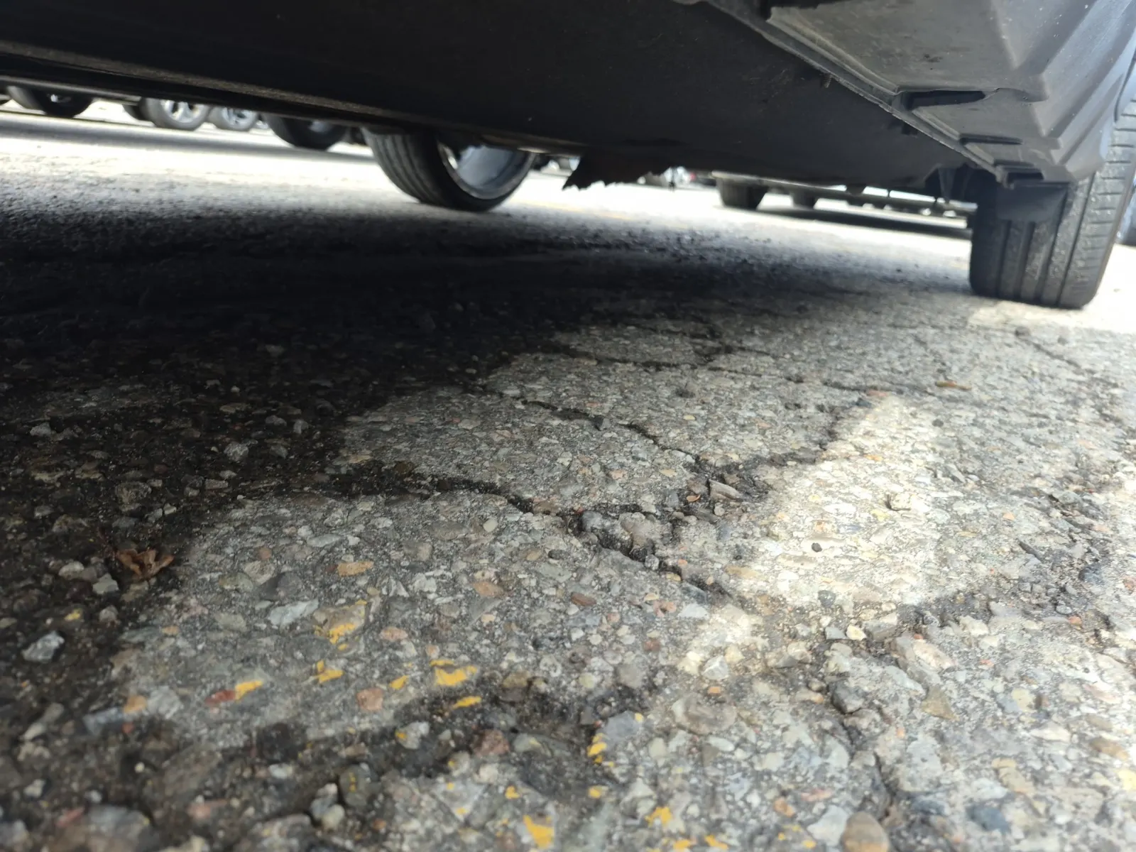 Undercarriage - Driver Photo
