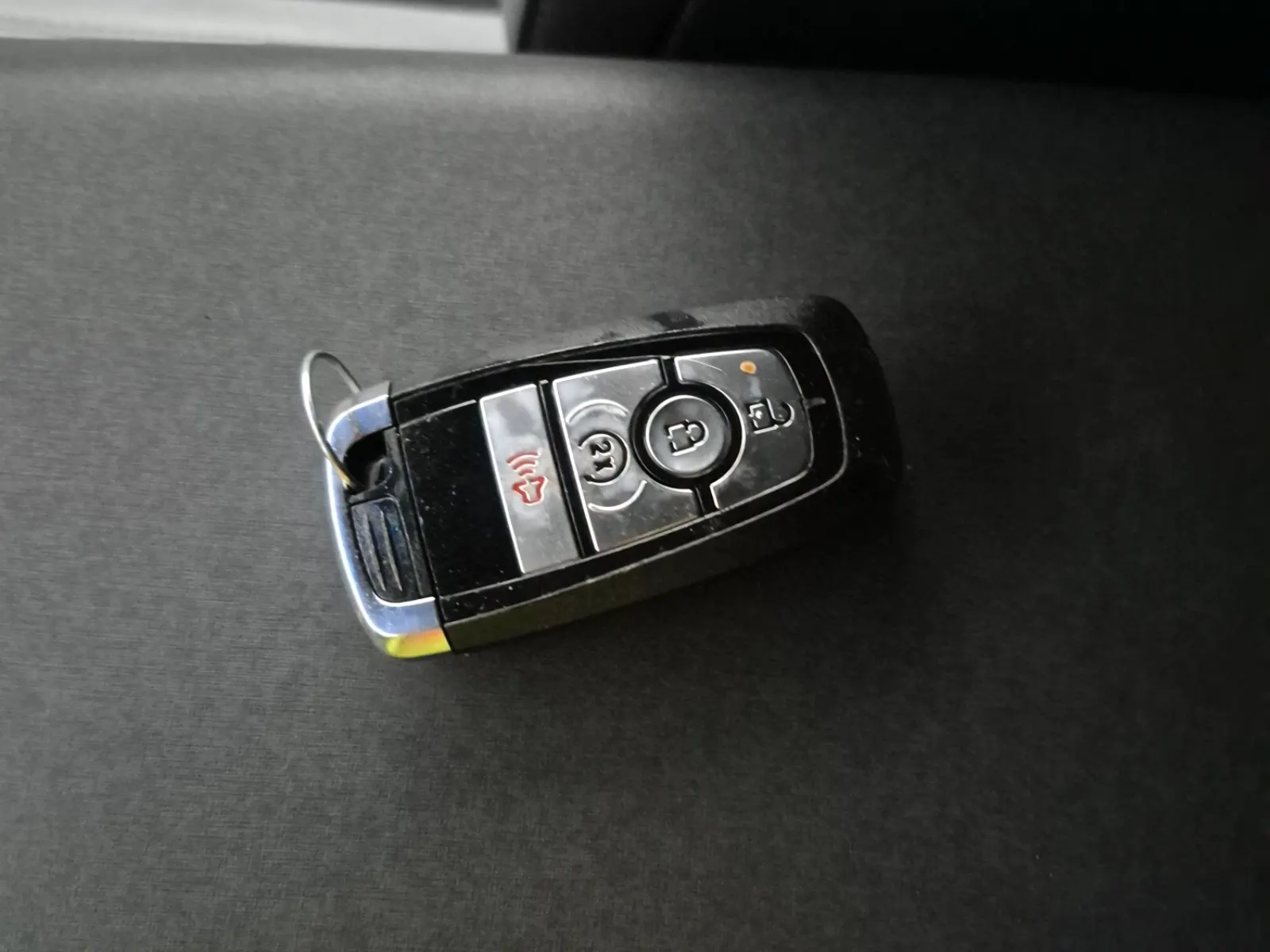 Keys/Fobs/Manual Photo
