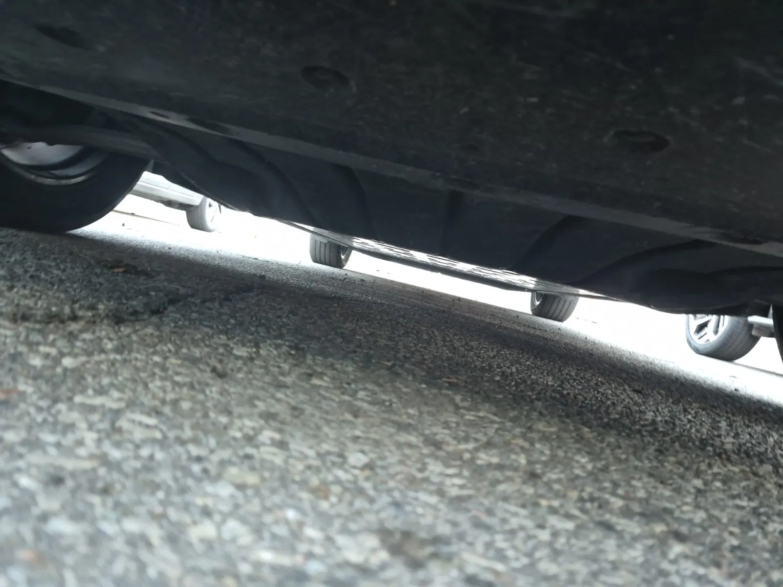 Undercarriage - Front Photo
