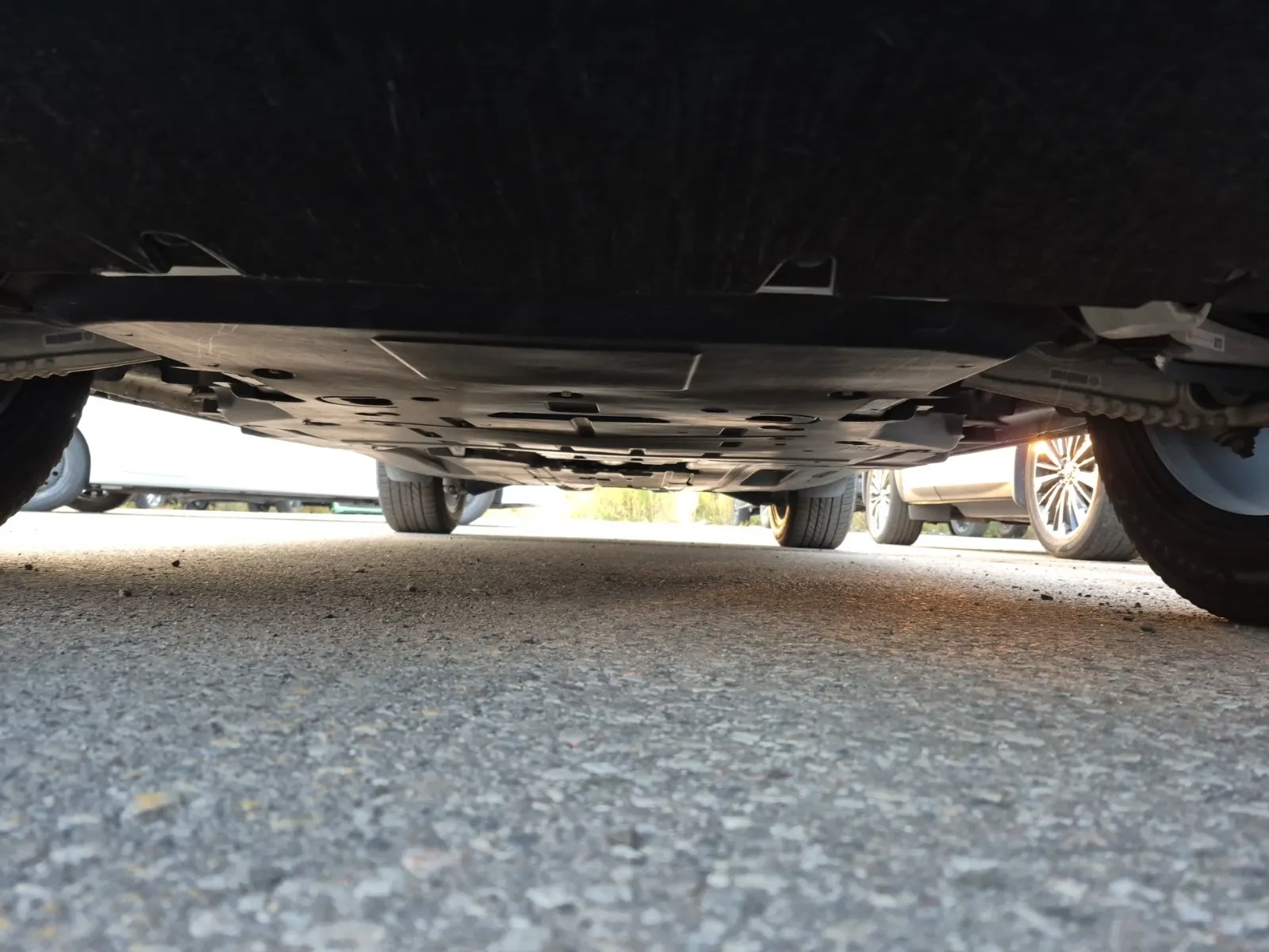 Undercarriage - Front Photo