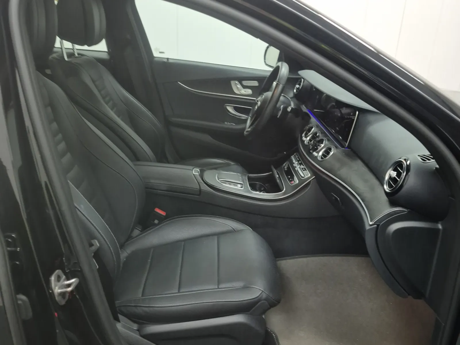Right Side Interior Photo