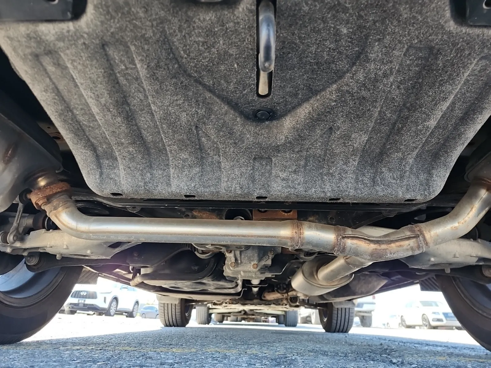 Undercarriage - Rear Photo