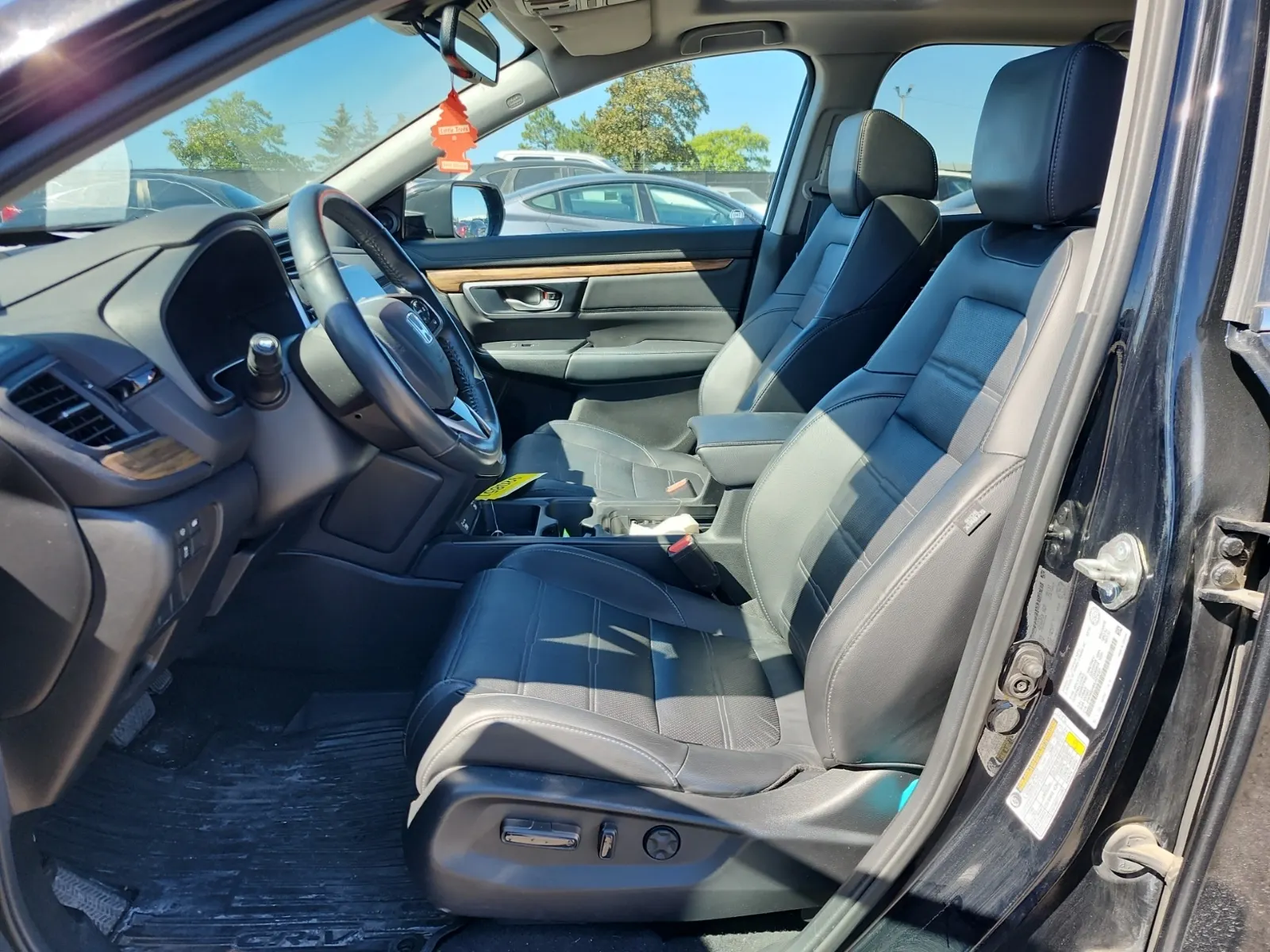 Front Interior Photo