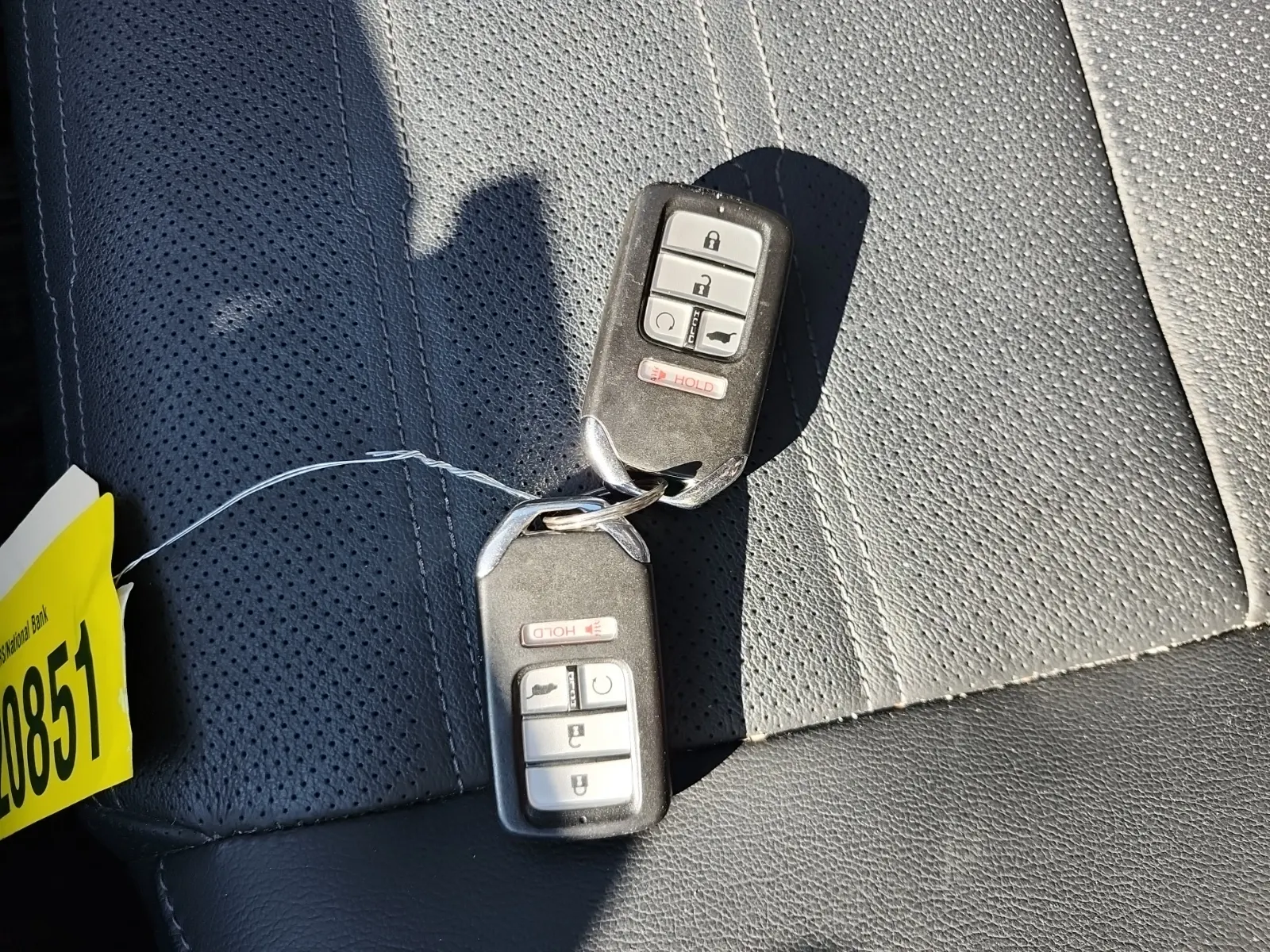 Keys/Fobs/Manual Photo